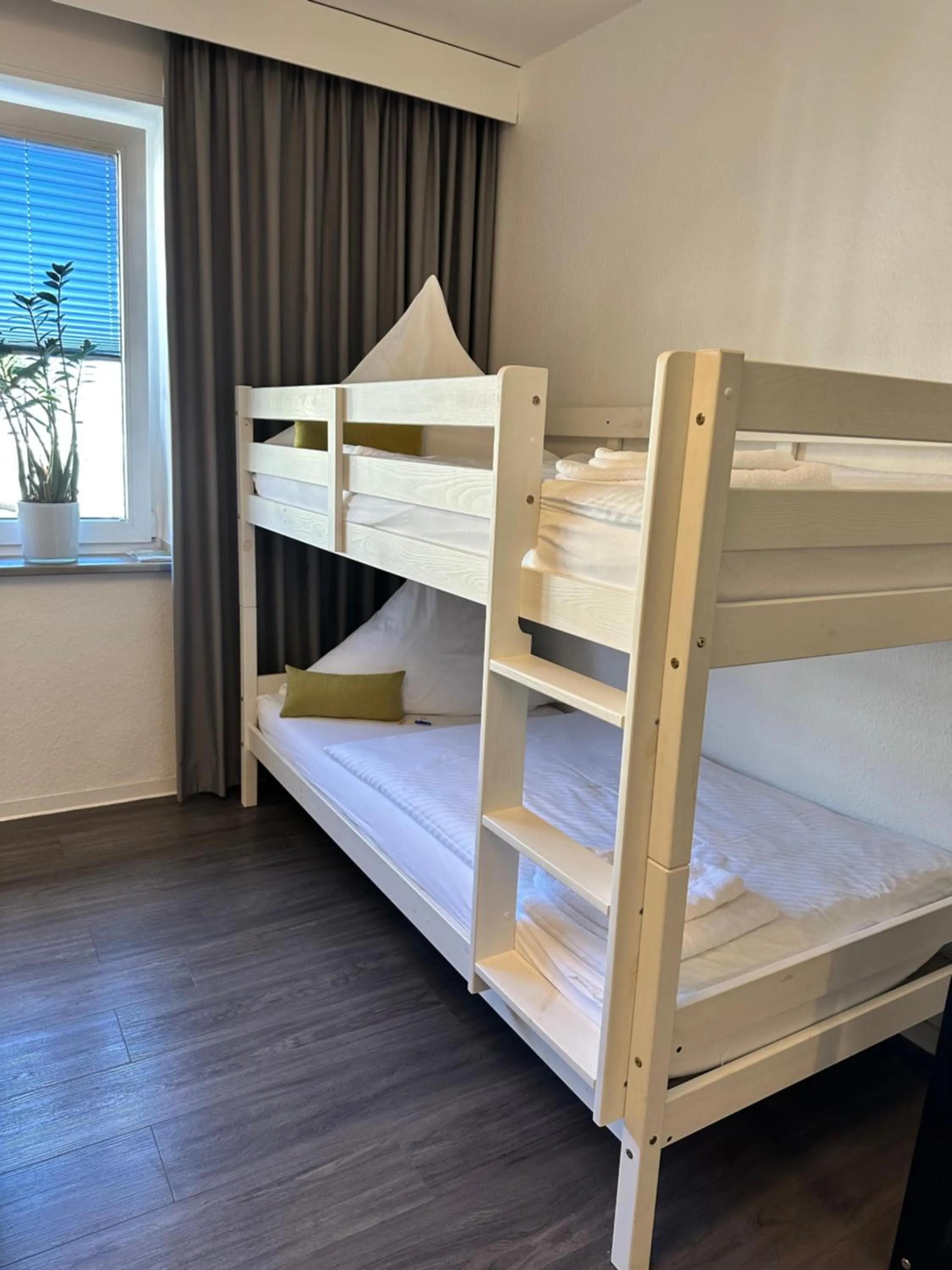 bunk bed, Bed in an Hotel