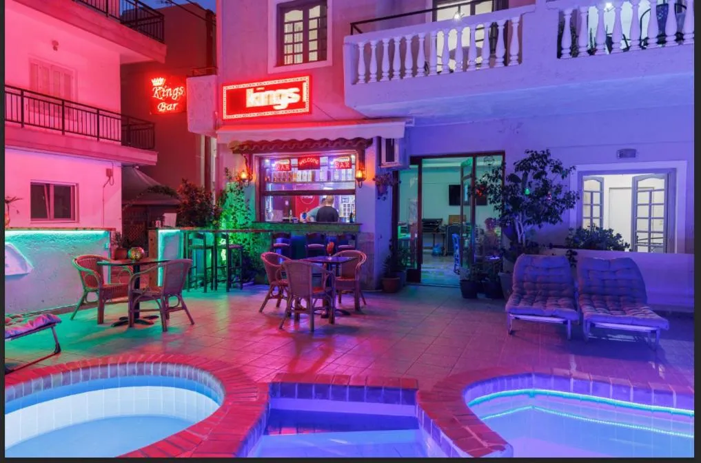 Swimming pool in Kings Hersonissos Hotel