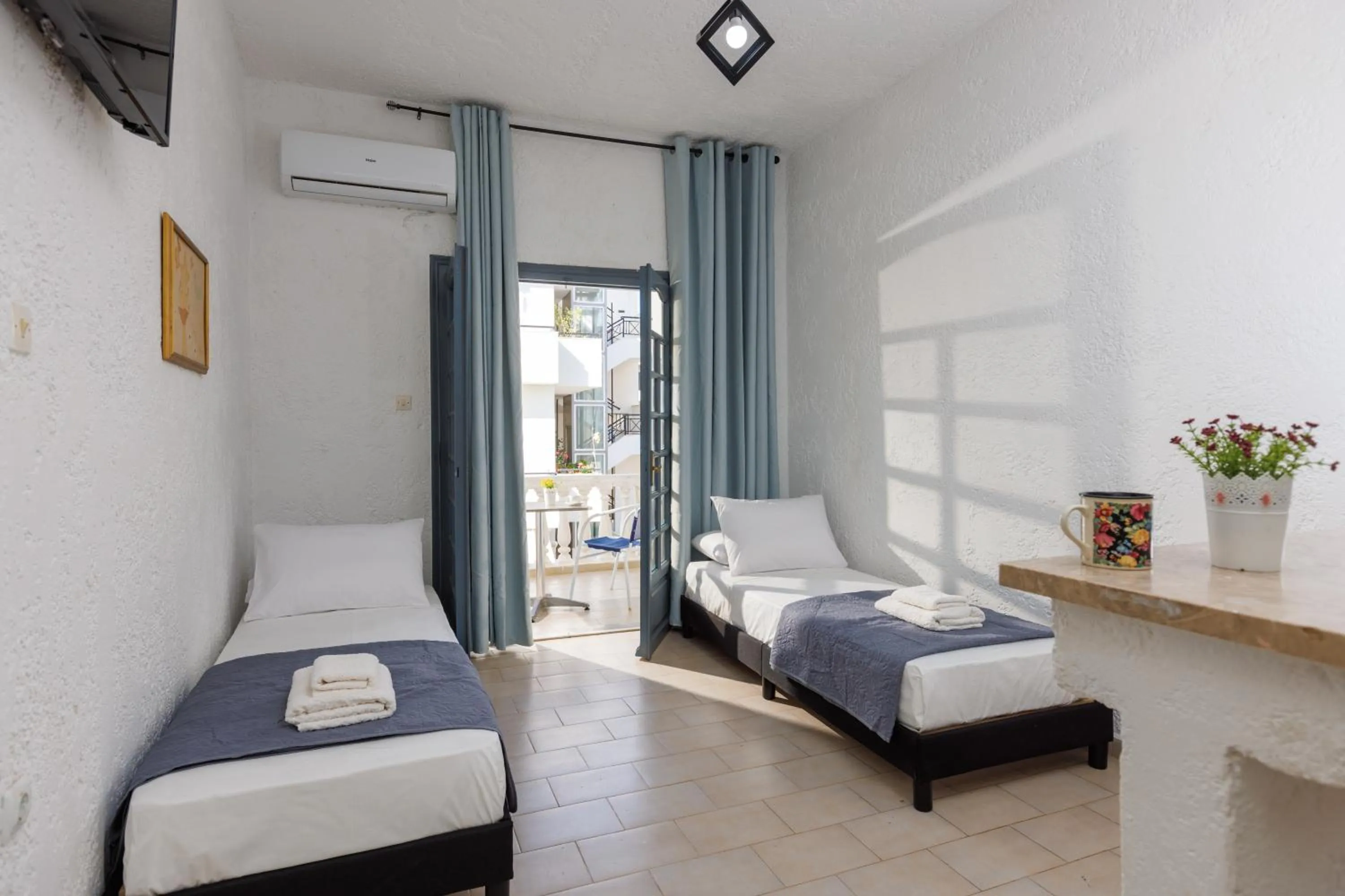 Living room, Bed in Kings Hersonissos Hotel