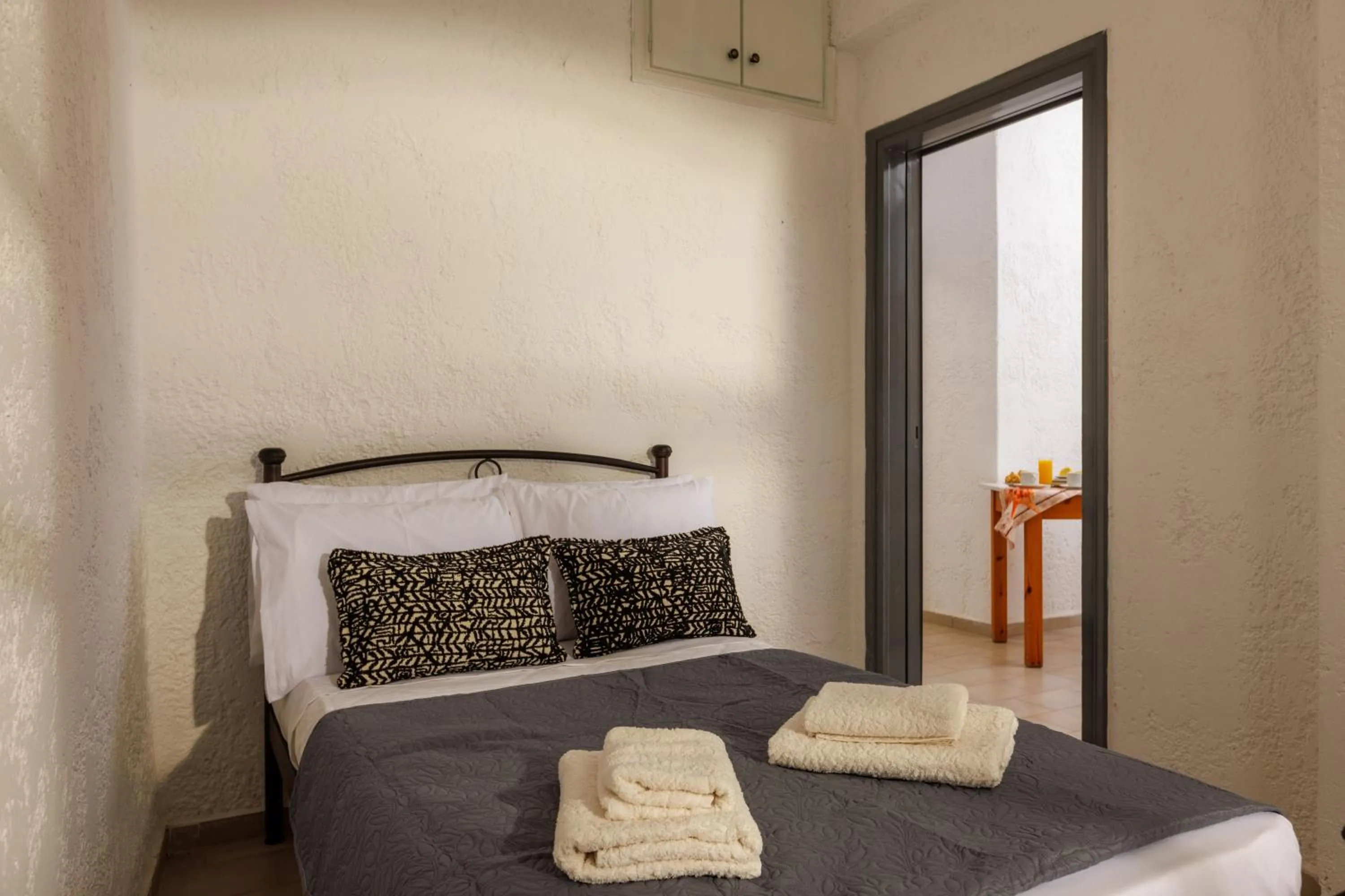 Bedroom, Bed in Kings Hersonissos Hotel