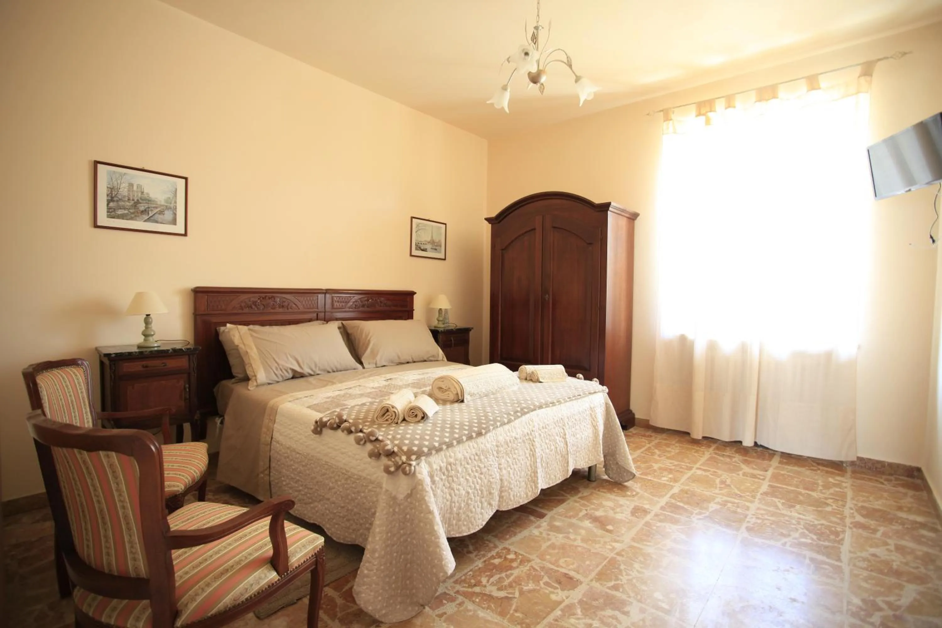Photo of the whole room, Bed in Al Canei B&B
