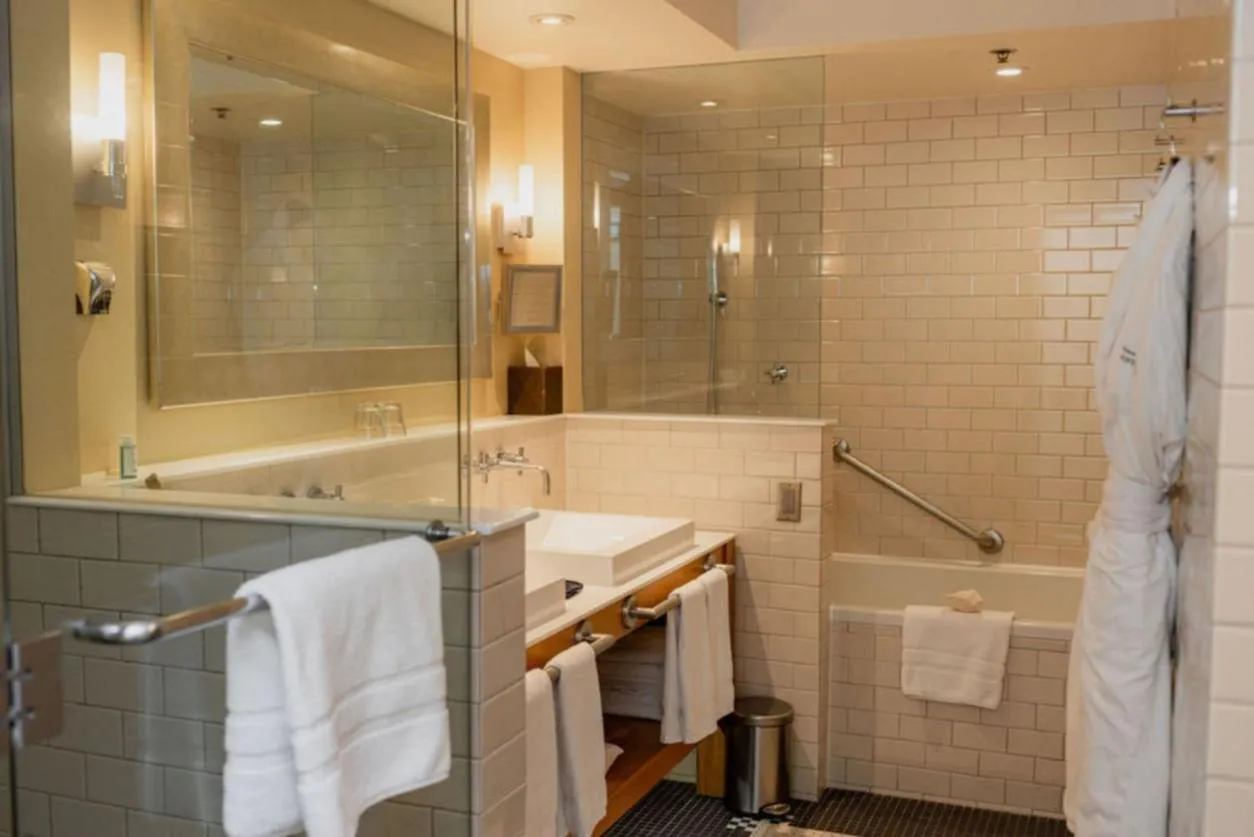 Bathroom in Auberge Saint-Antoine