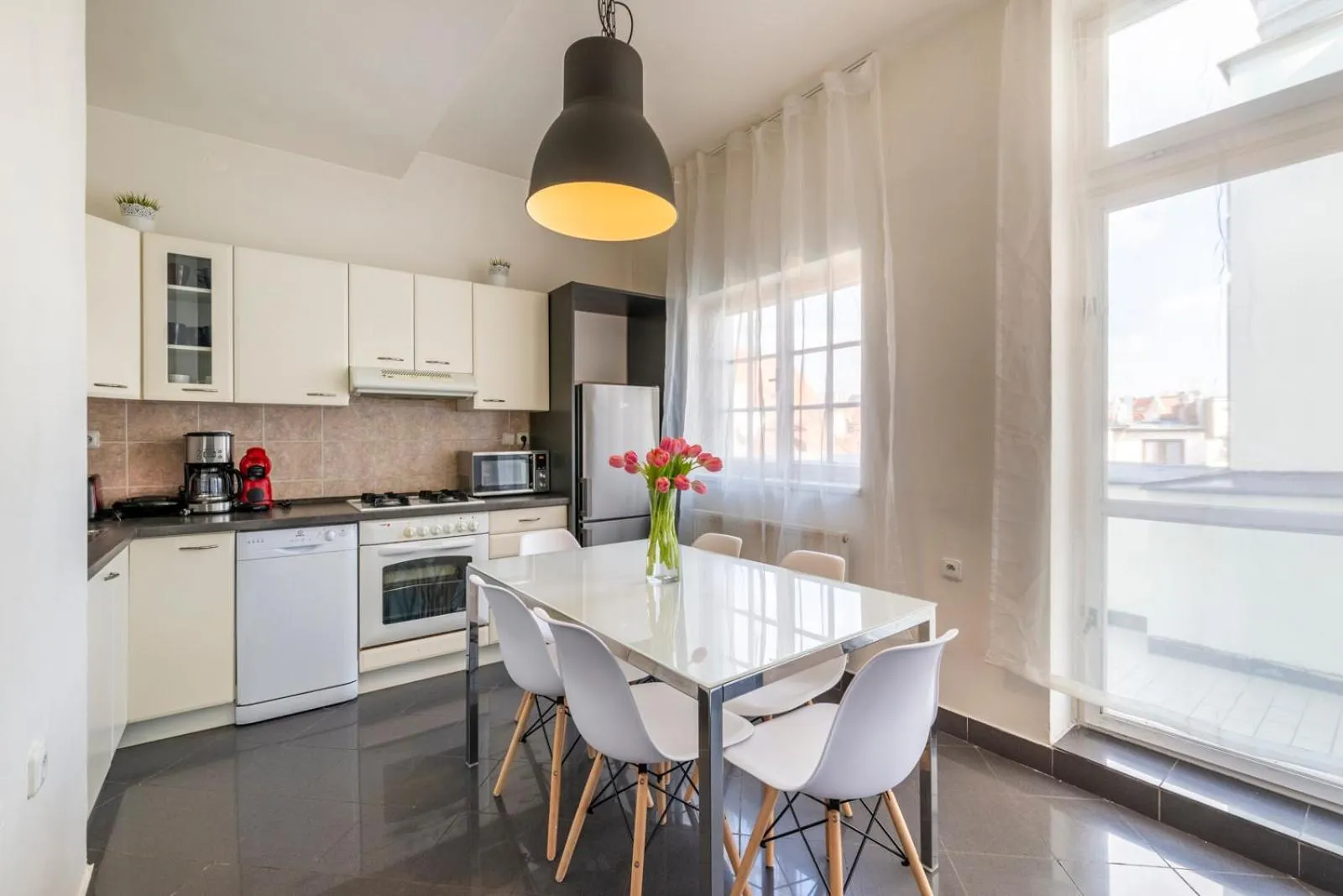 Kitchen or kitchenette in Old Town Square Apartments