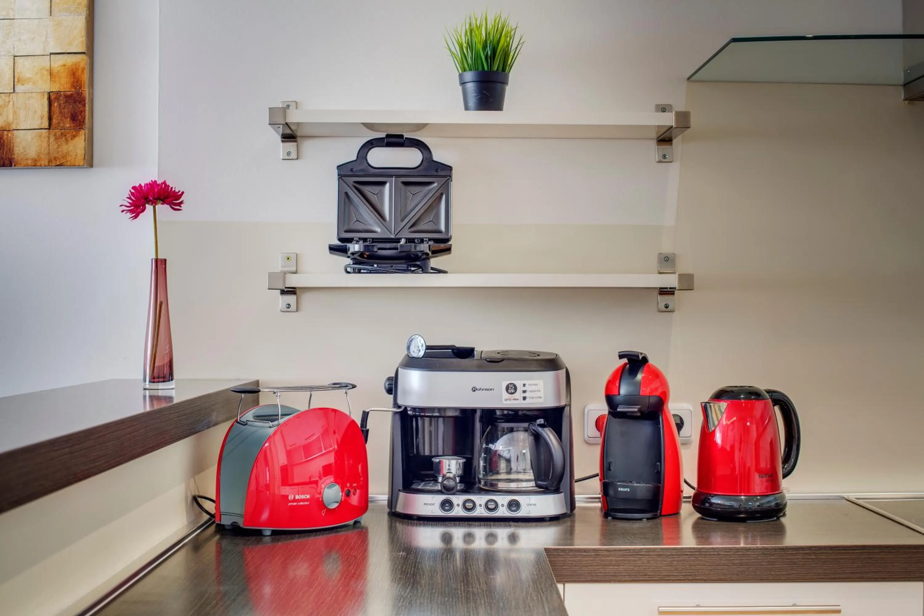 Coffee/tea facilities in Old Town Square Apartments