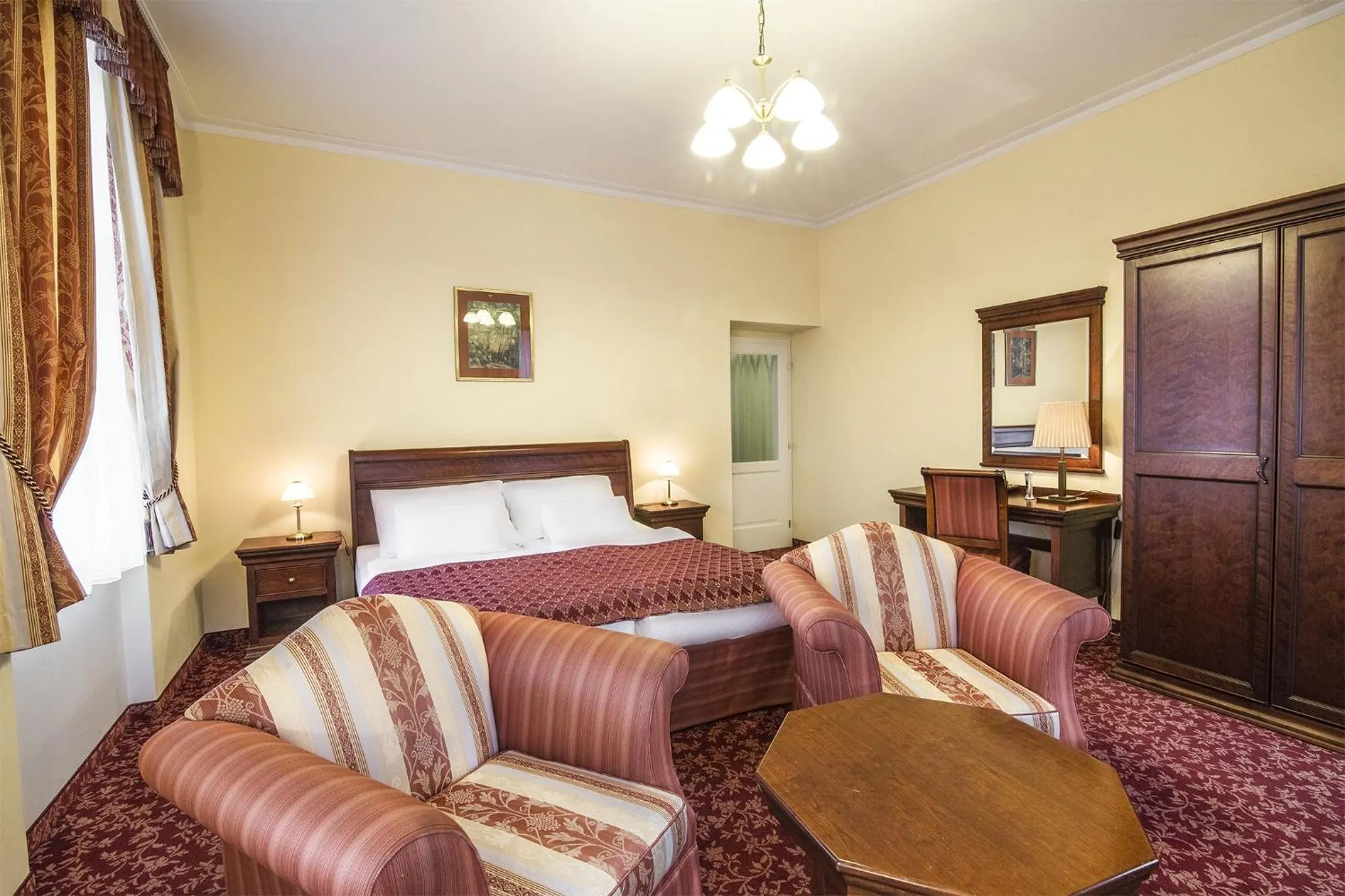 Bedroom, Bed in Hotel Ontario