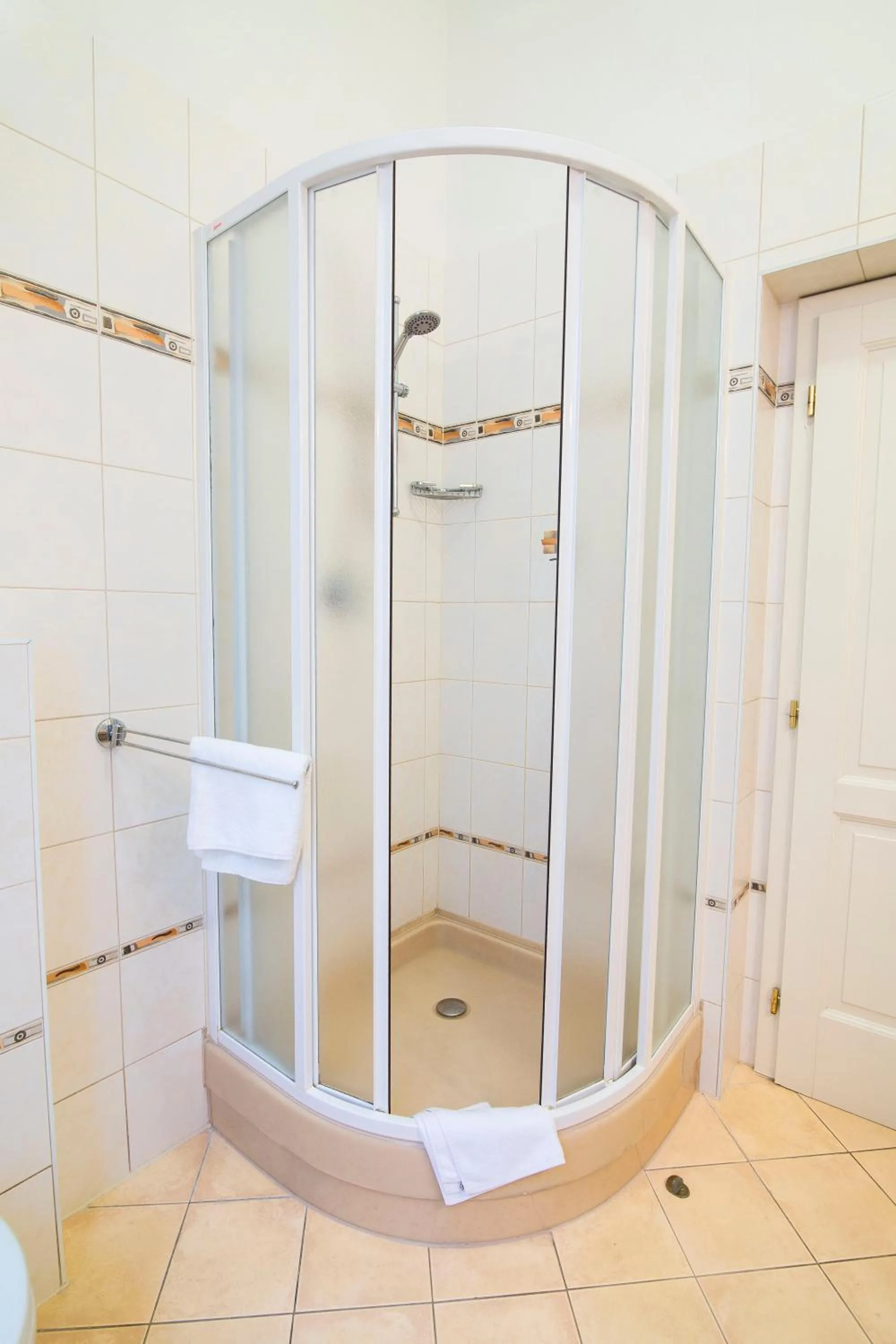 Bathroom in Hotel Ontario