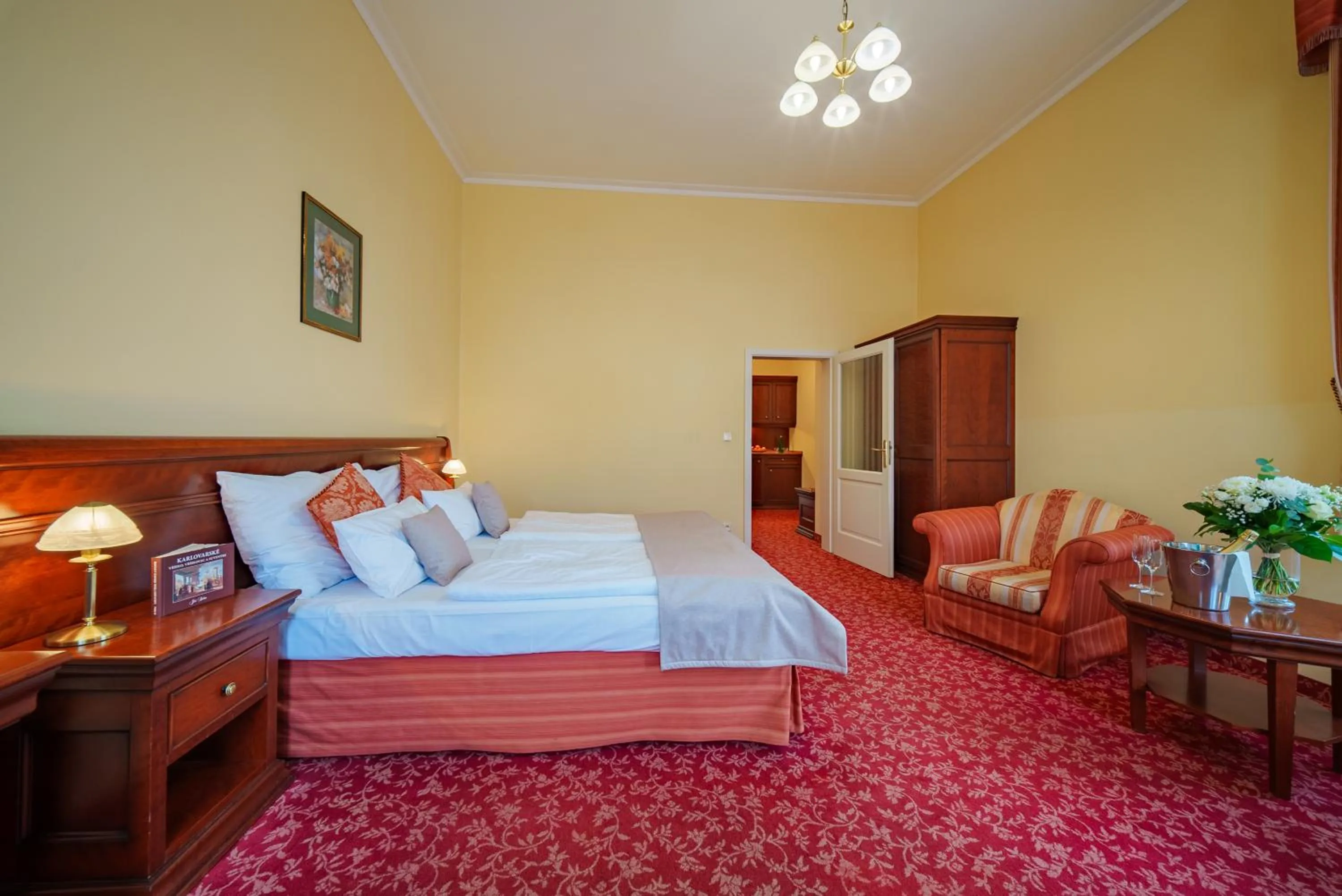 Bed in Hotel Ontario