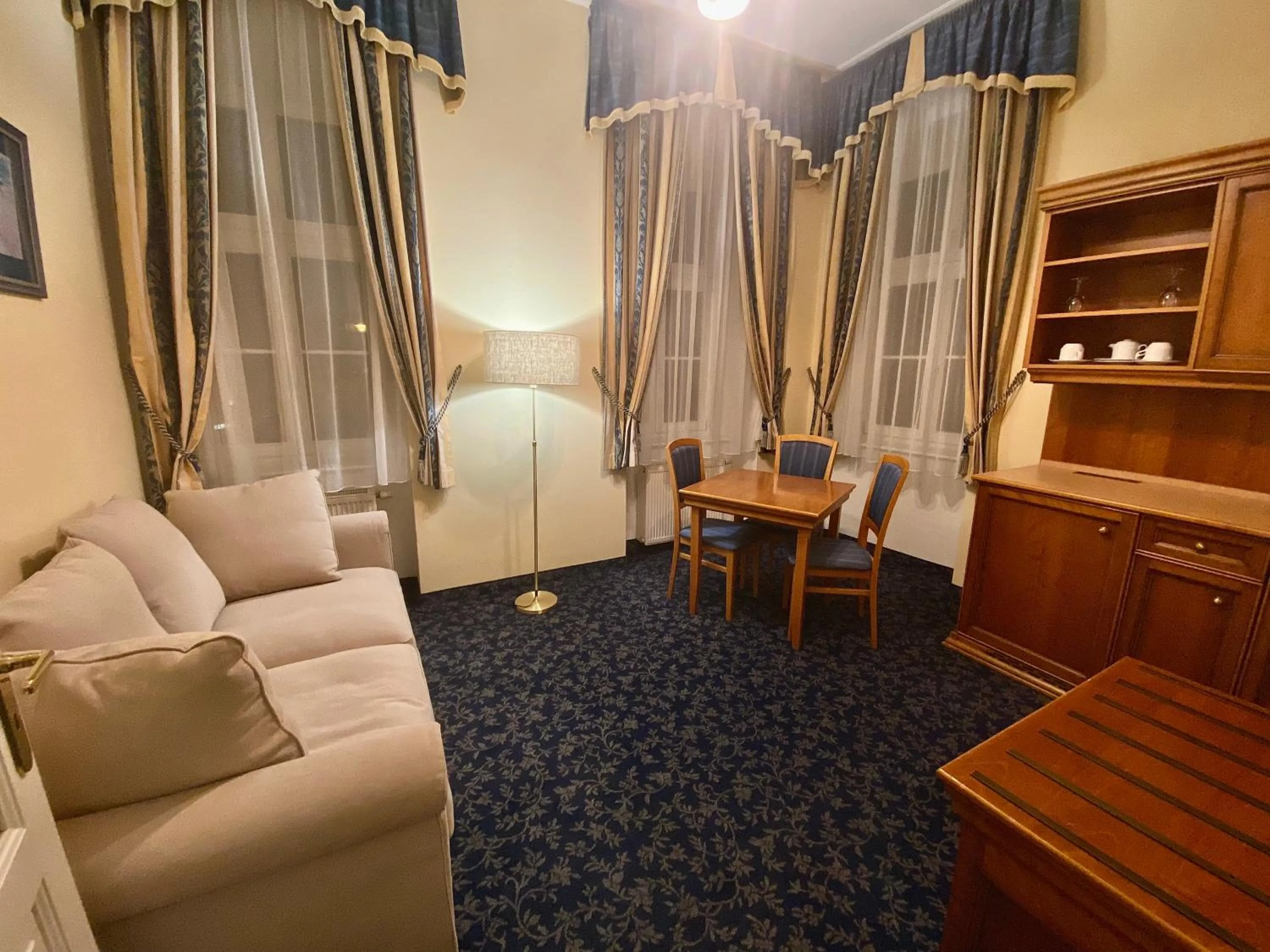 Kitchen or kitchenette in Hotel Ontario