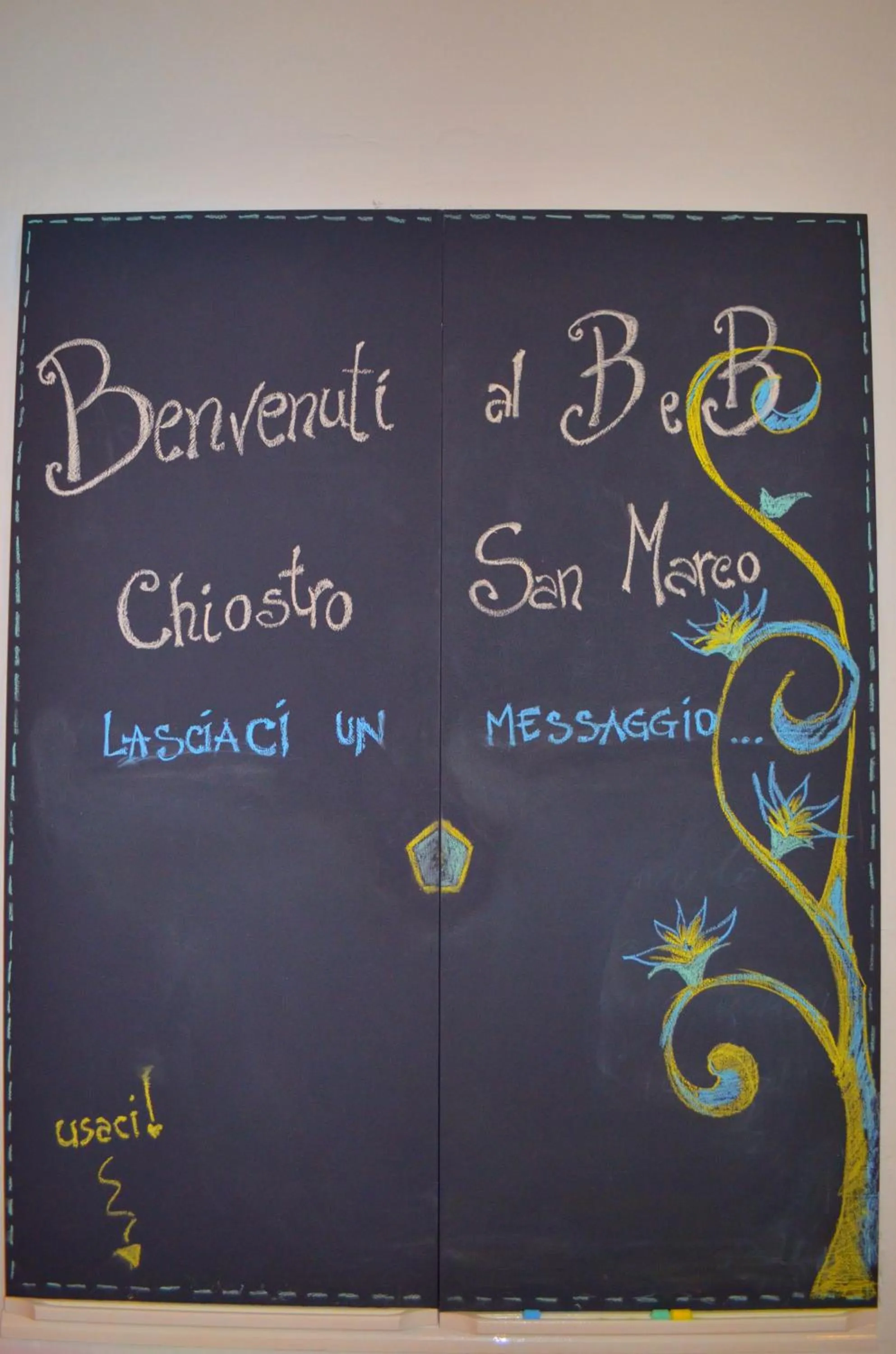 Decorative detail in B&B Chiostro San Marco