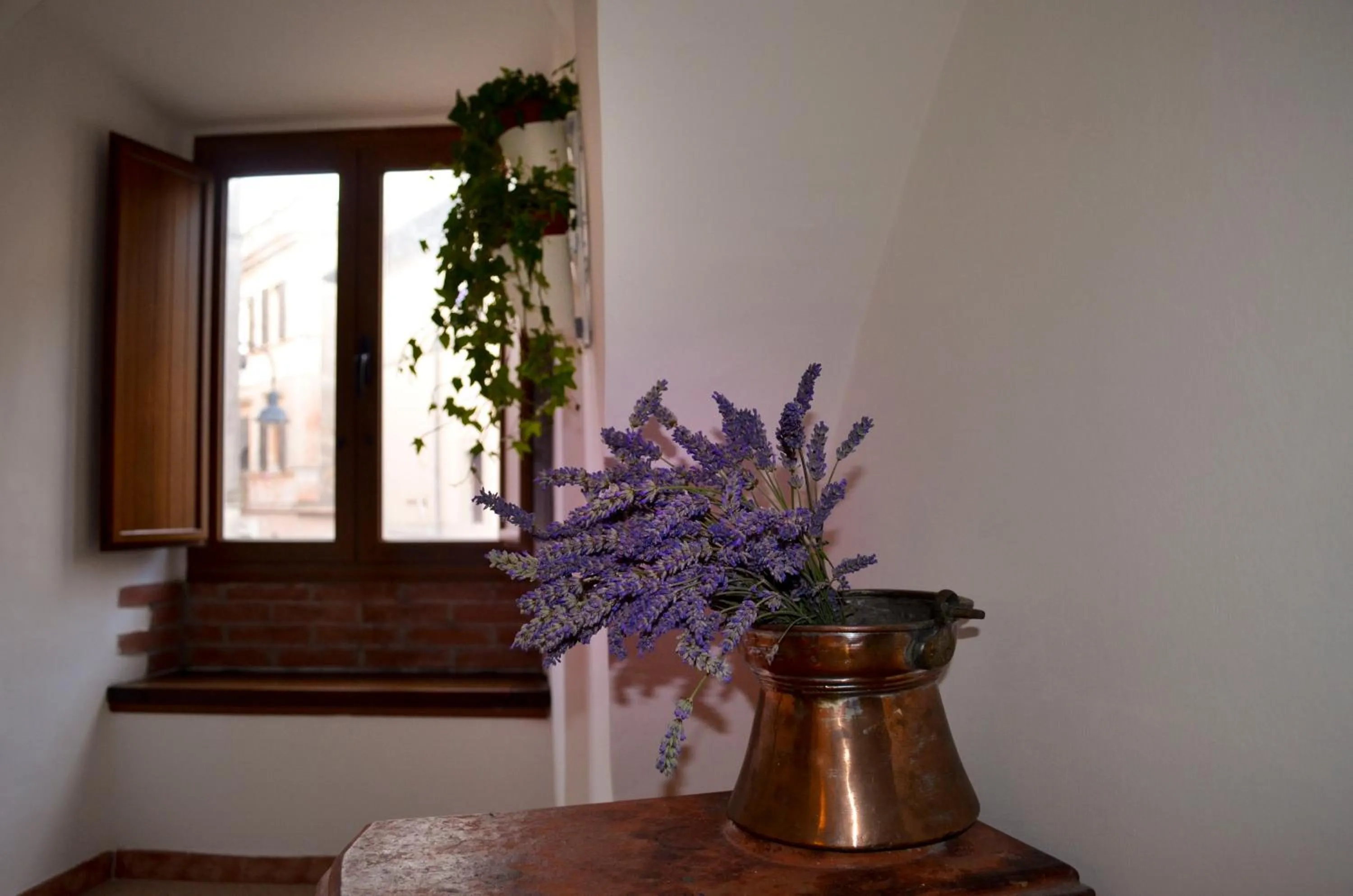 Decorative detail in B&B Chiostro San Marco