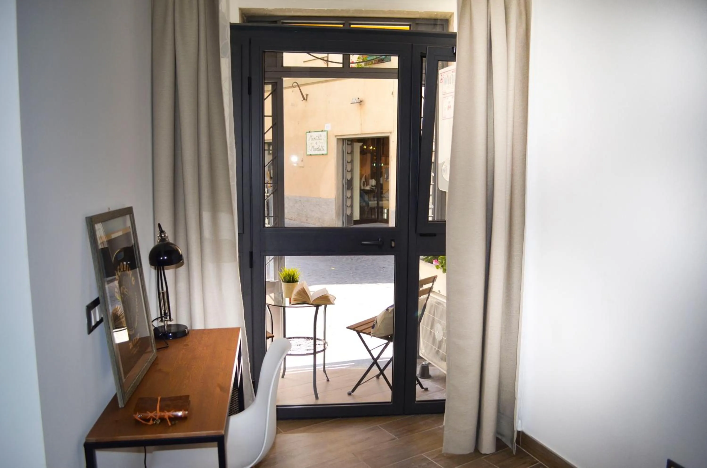 Photo of the whole room in B&B Chiostro San Marco