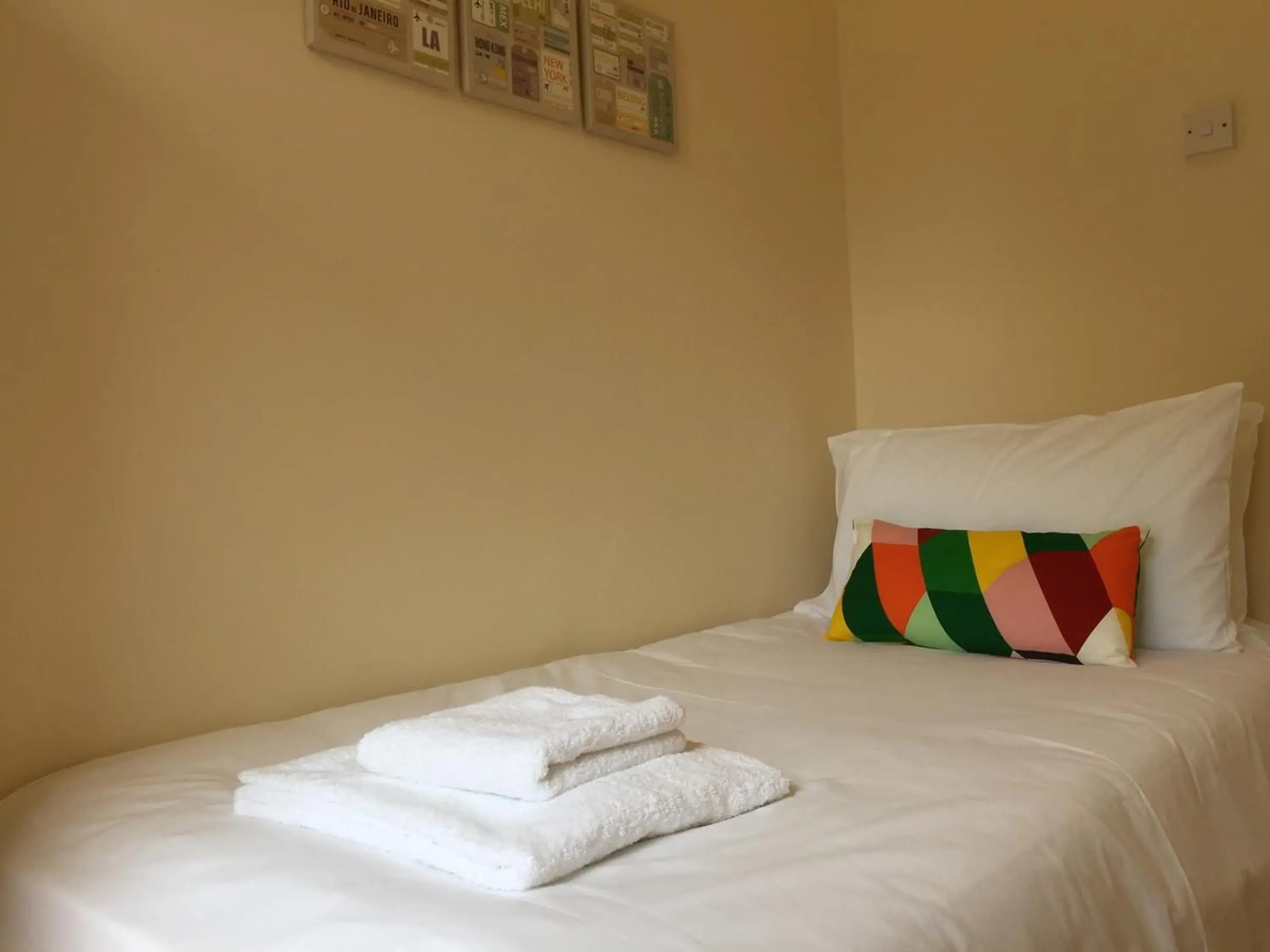 Single Room with Shared Bathroom in Vicarage Lodge Birmingham Single Room with Shared Bathroom in Vicarage Lodge Birmingham