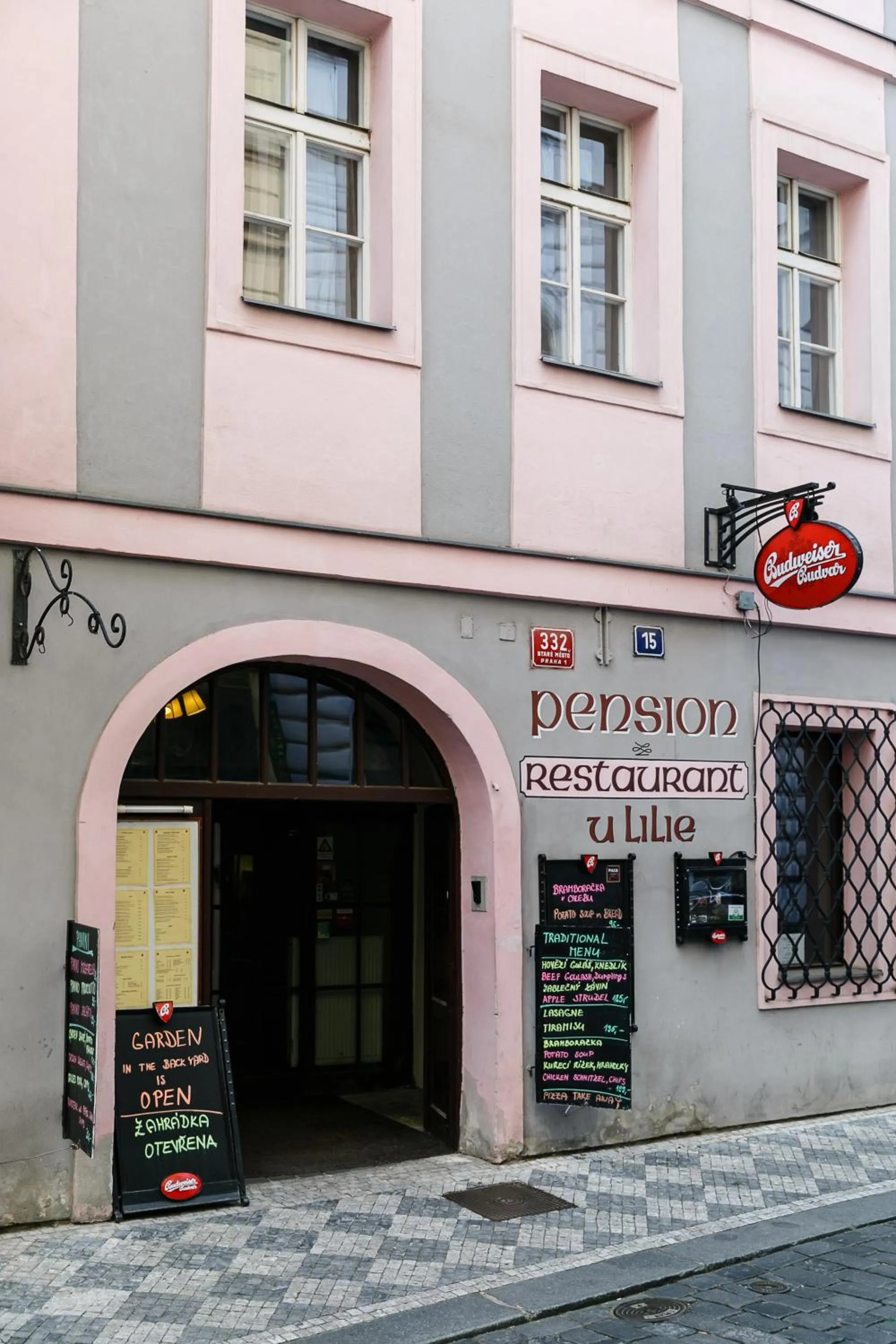 Facade/entrance in Pension U Lilie