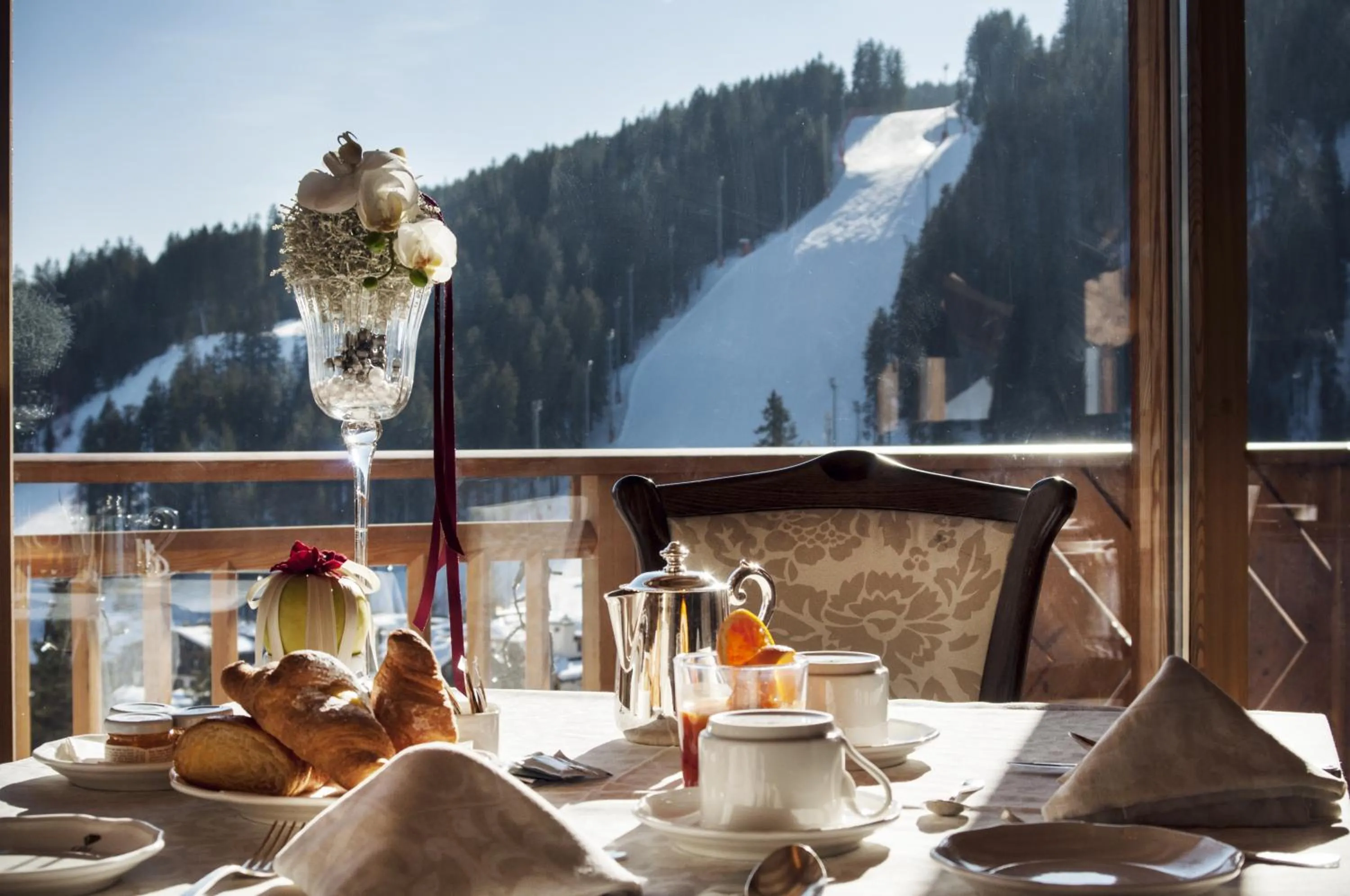 Day in Cristal Palace Hotel