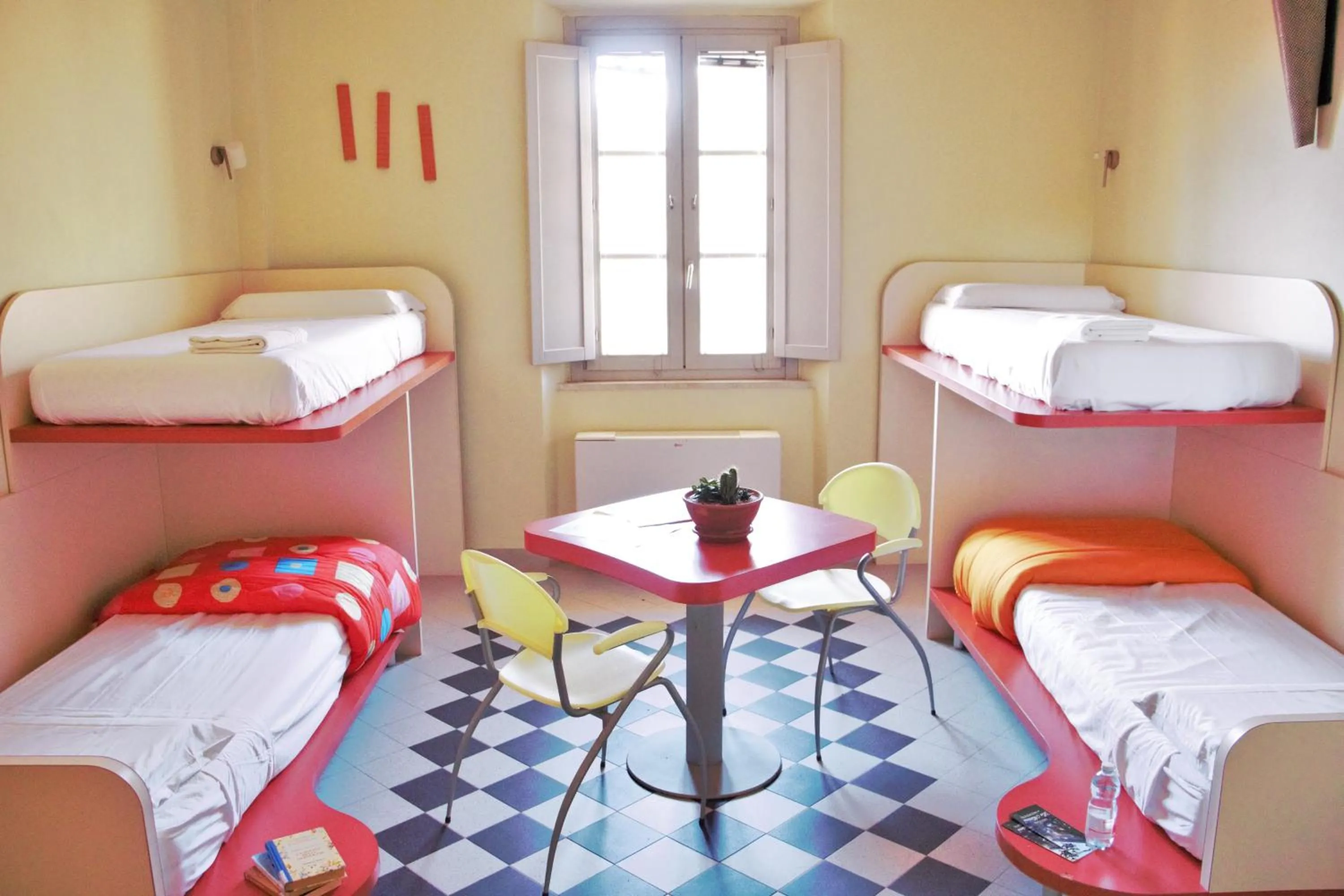 bunk bed, Bed in Ostello La Miniera