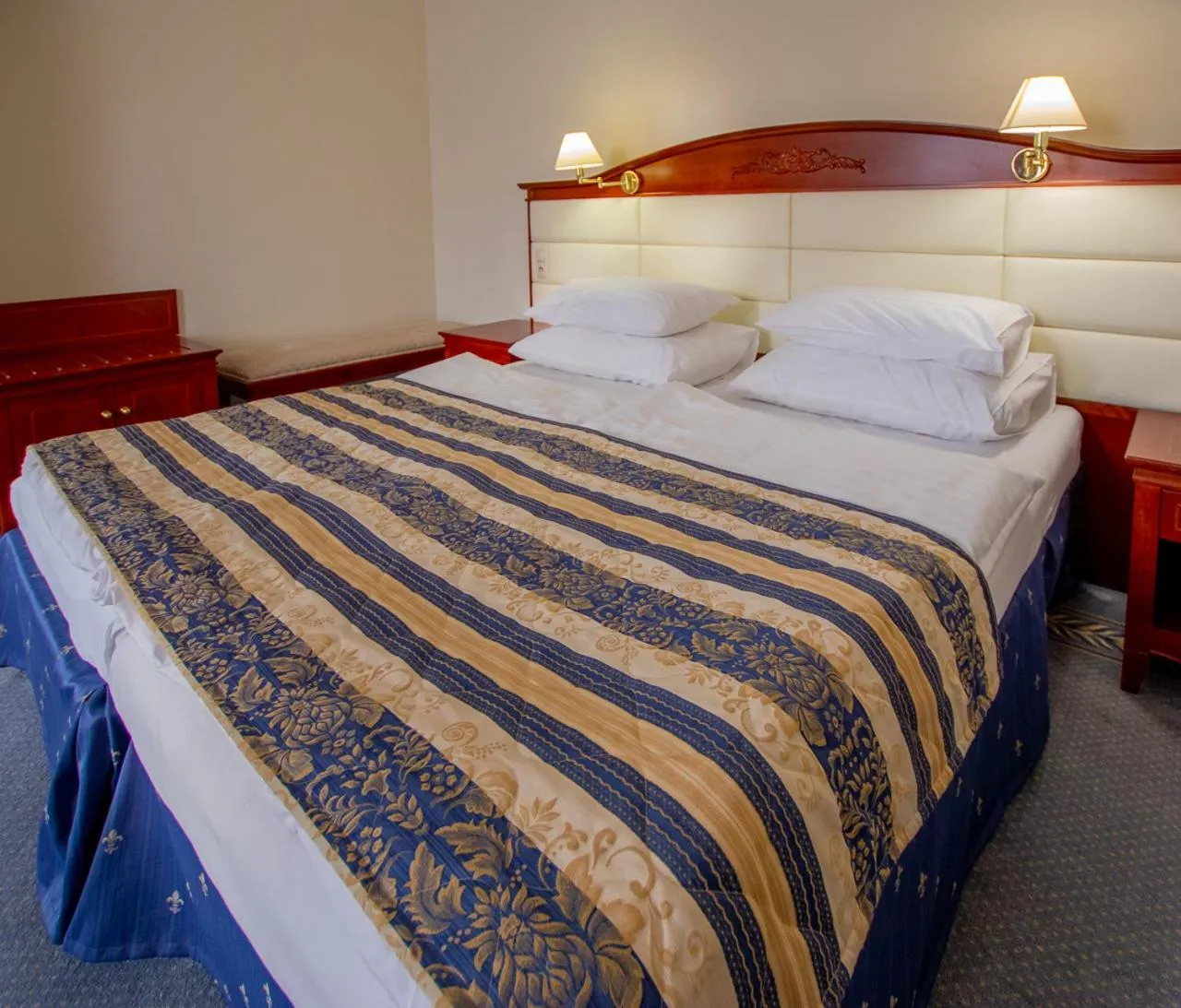 Bed in Hotel Giovanni Giacomo