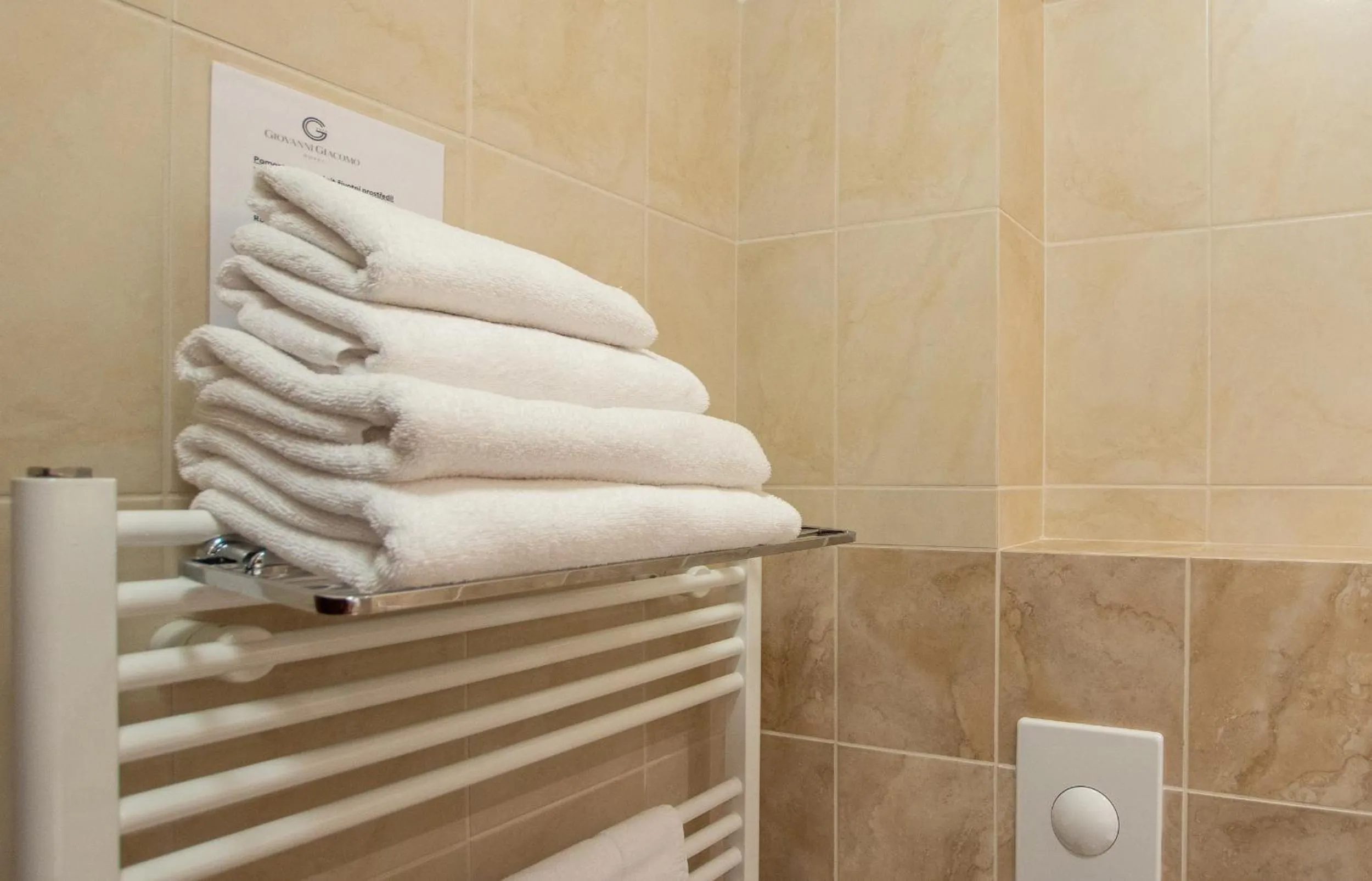Bathroom in Hotel Giovanni Giacomo