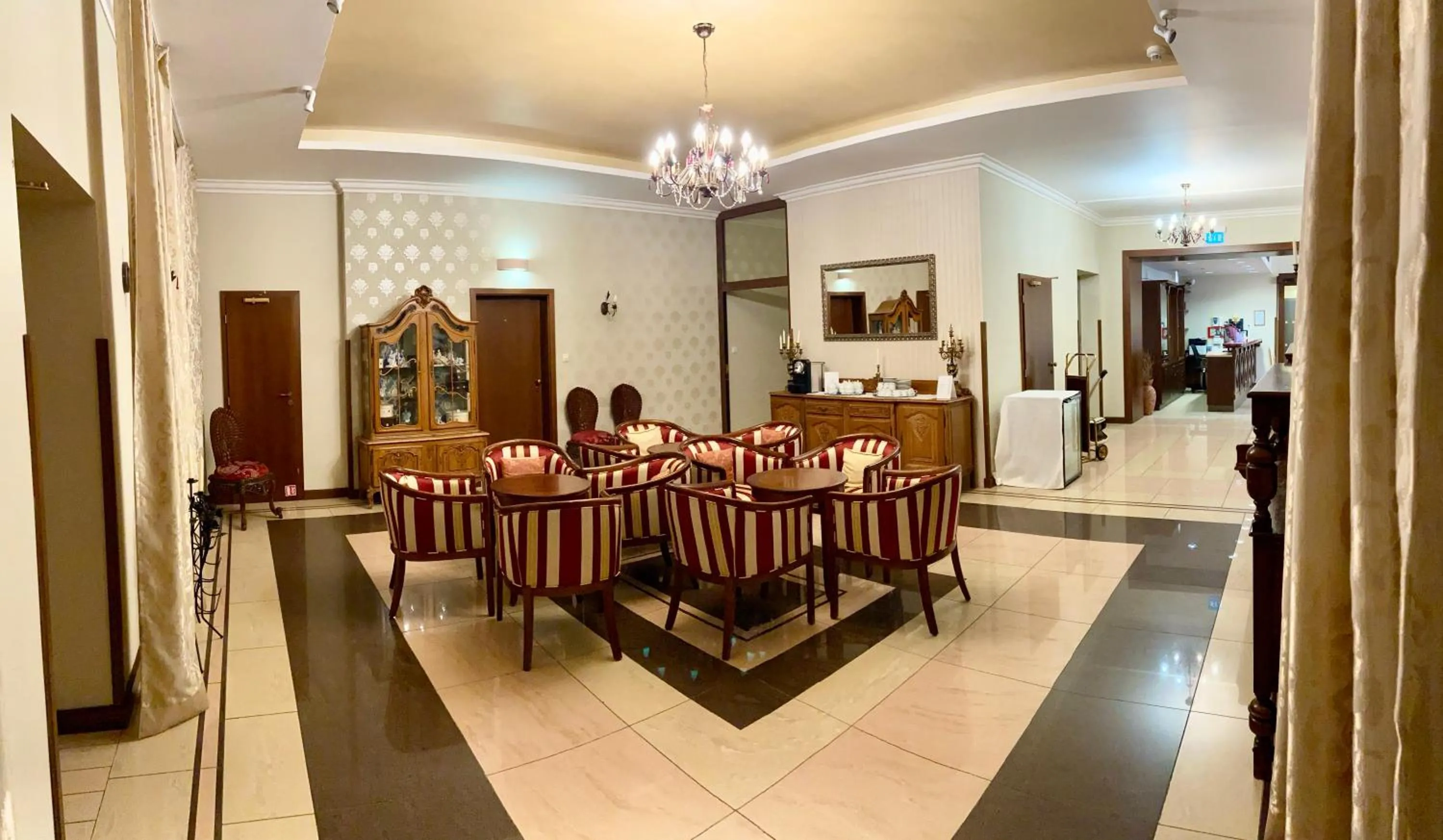 Lobby or reception in Hotel Giovanni Giacomo