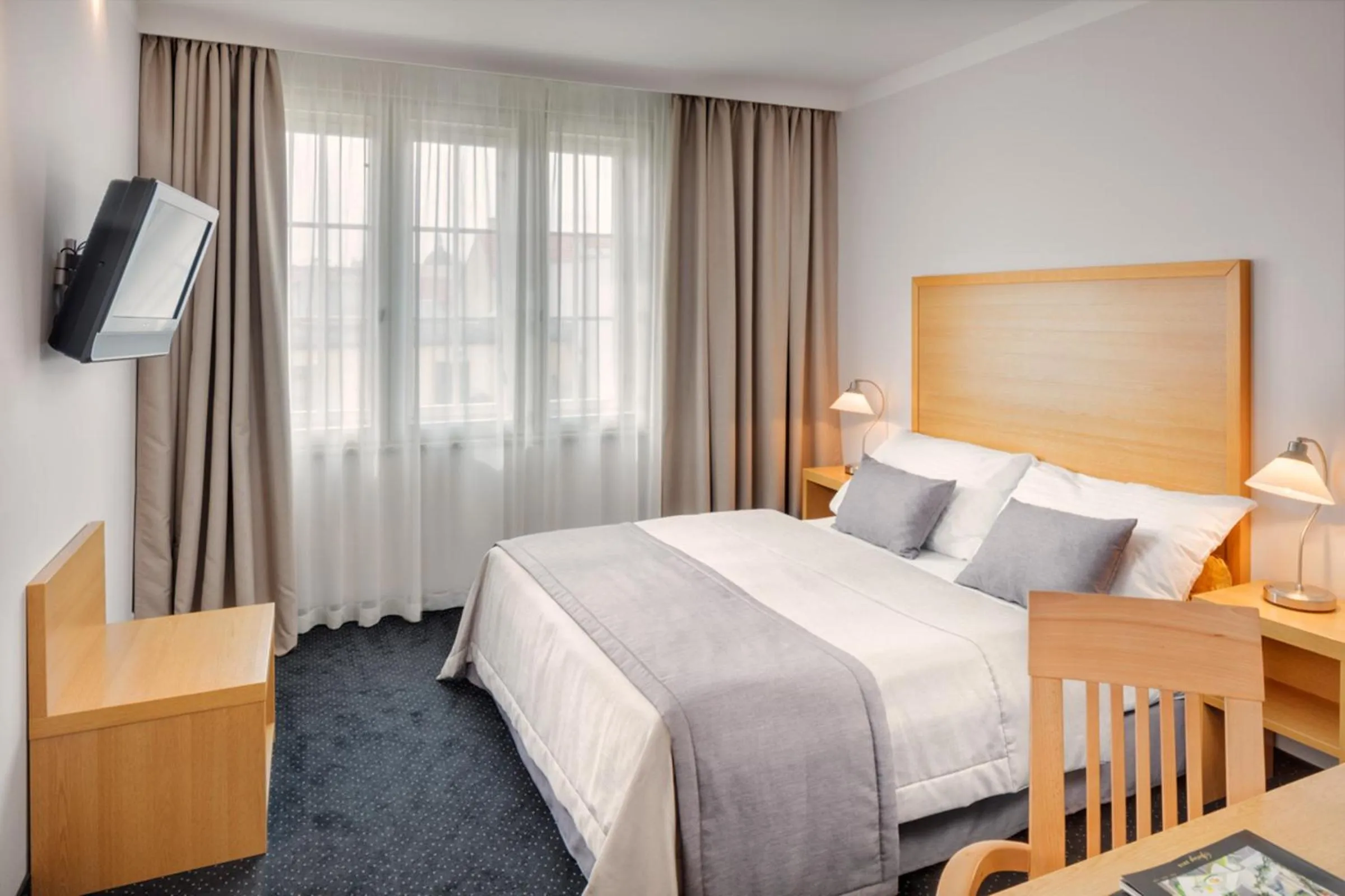 Photo of the whole room, Bed in Hotel Clement