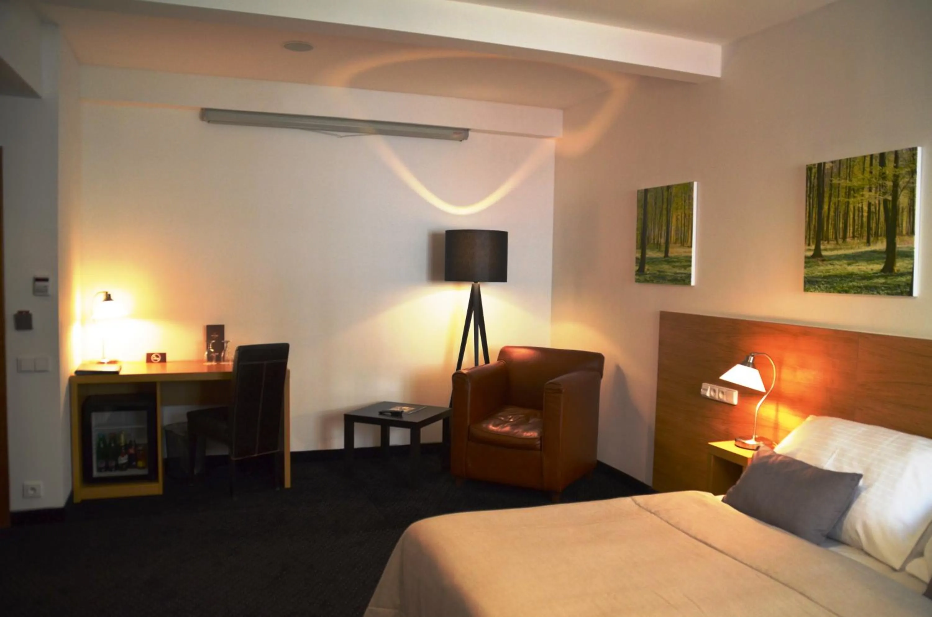 Photo of the whole room, Bed in Hotel Clement