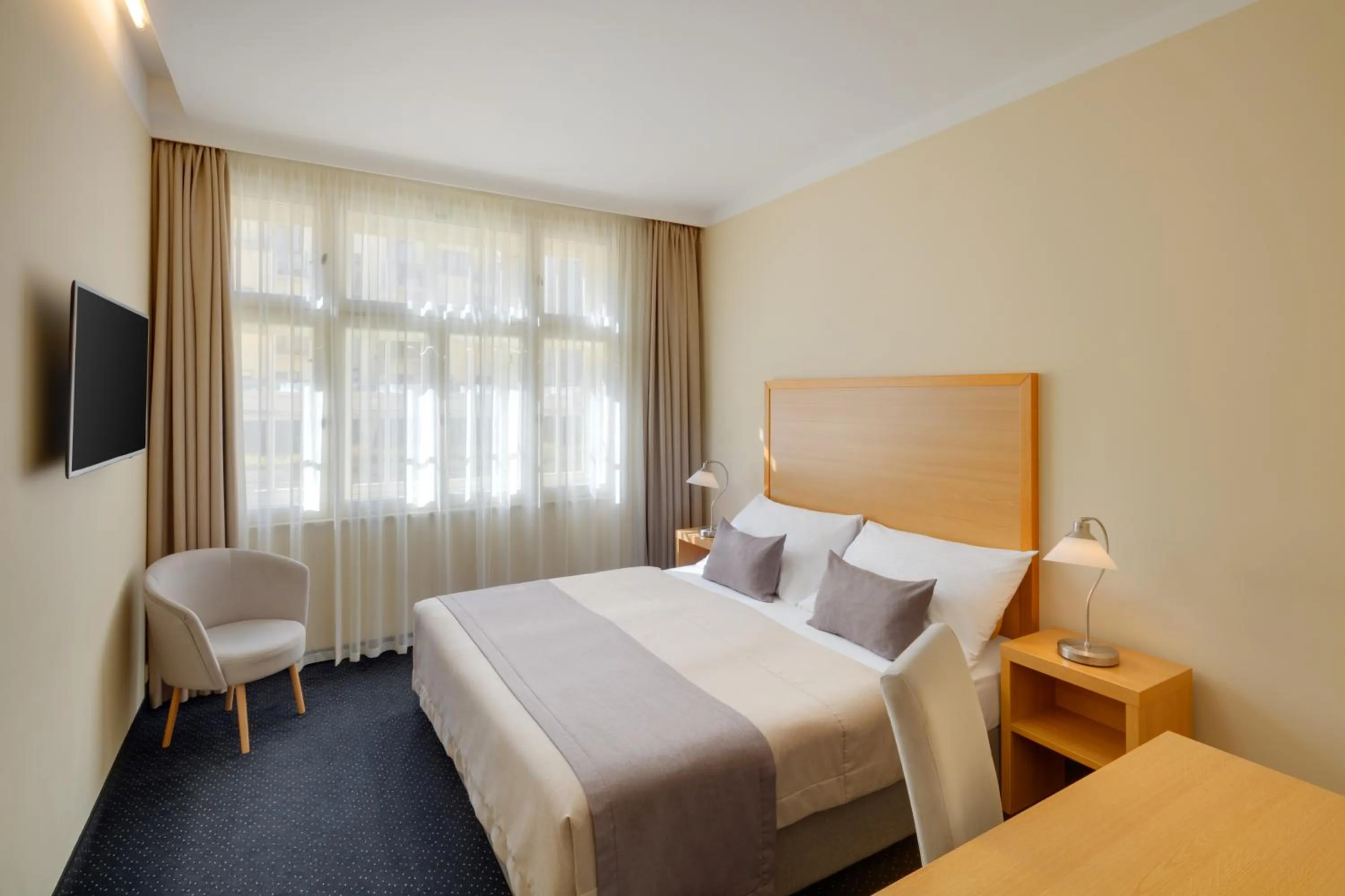 TV and multimedia, Bed in Hotel Clement