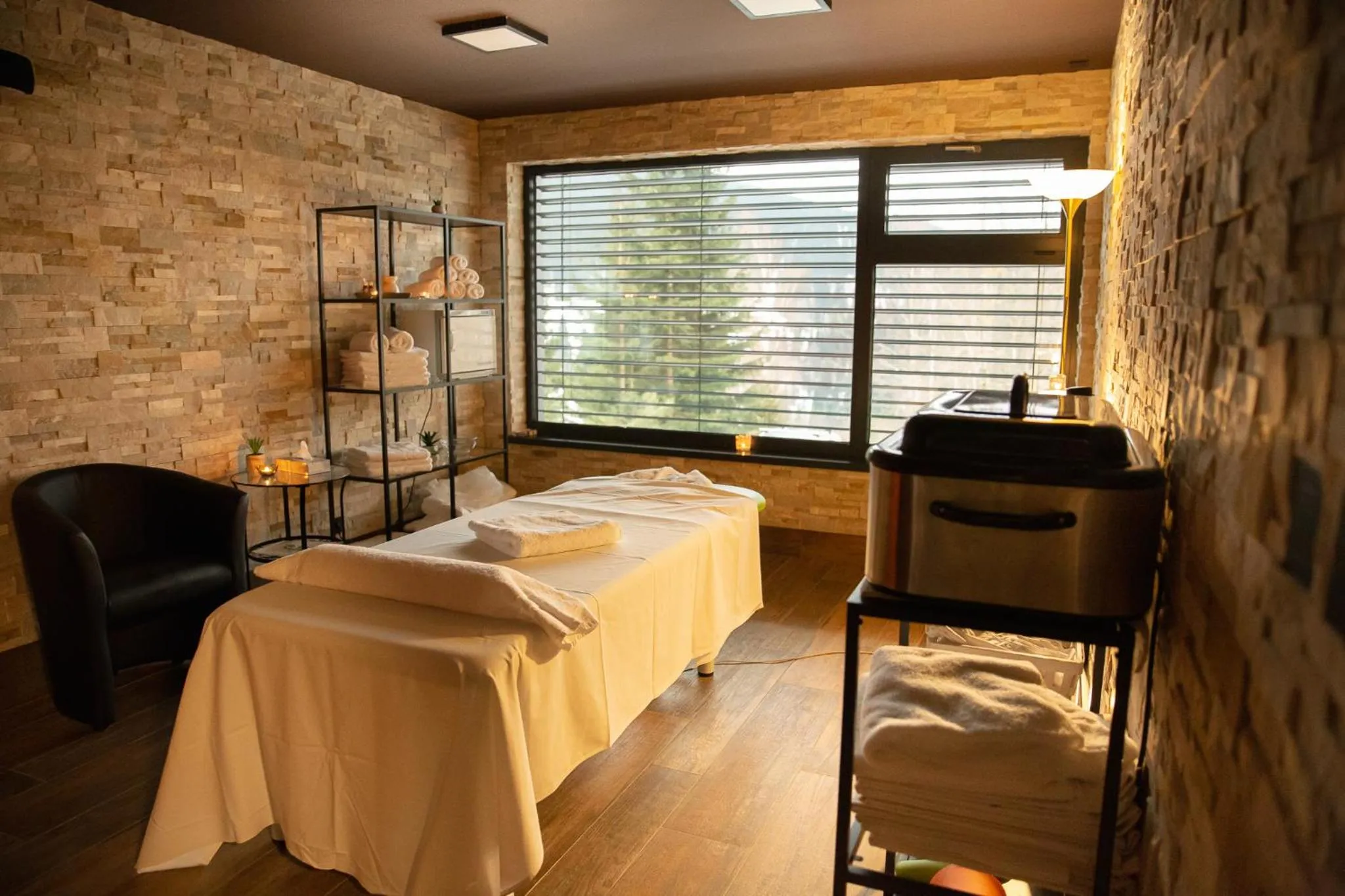 Massage, Bed in Wellness Hotel Astra