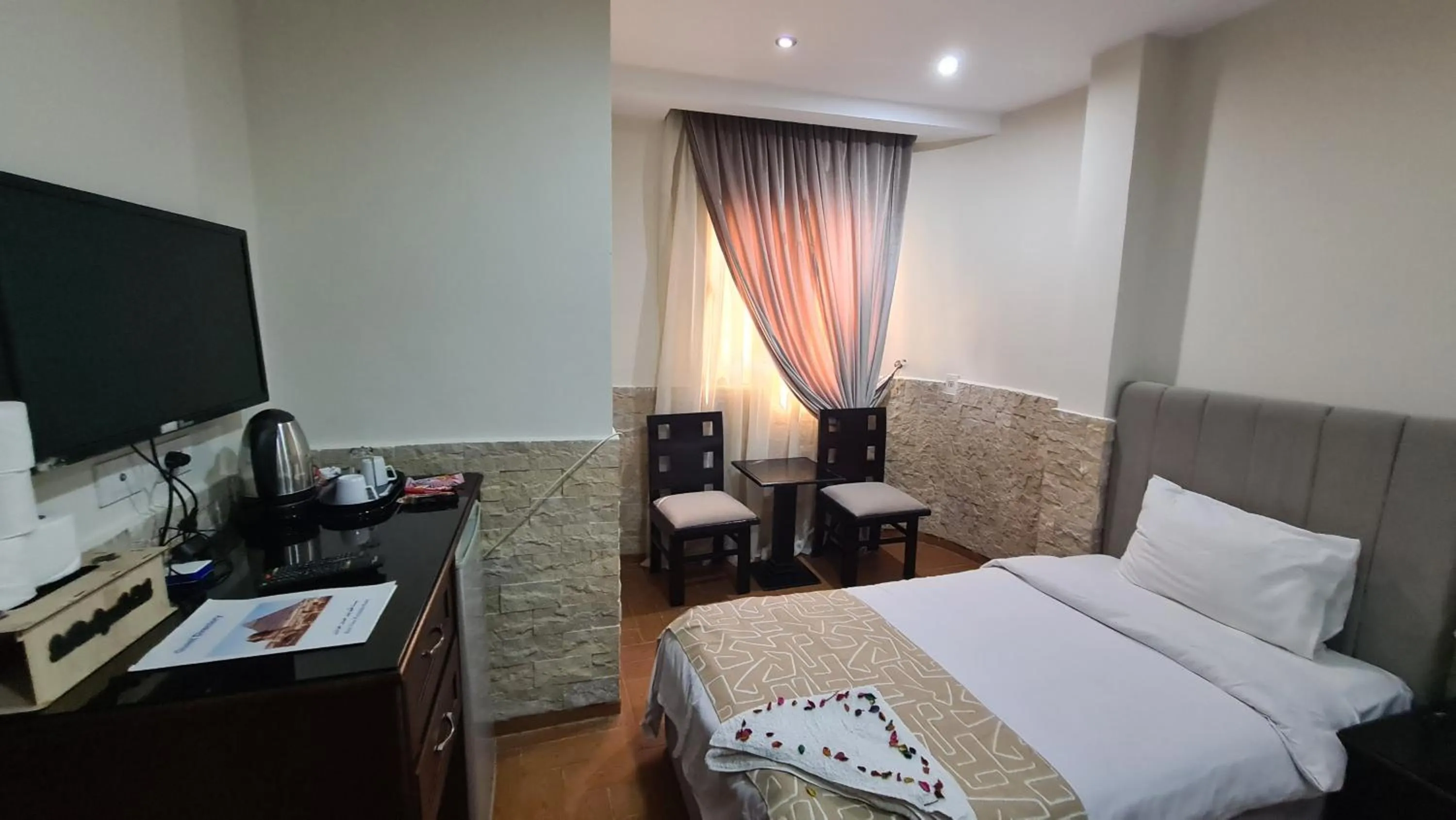 Bed in Best View Pyramids Hotel