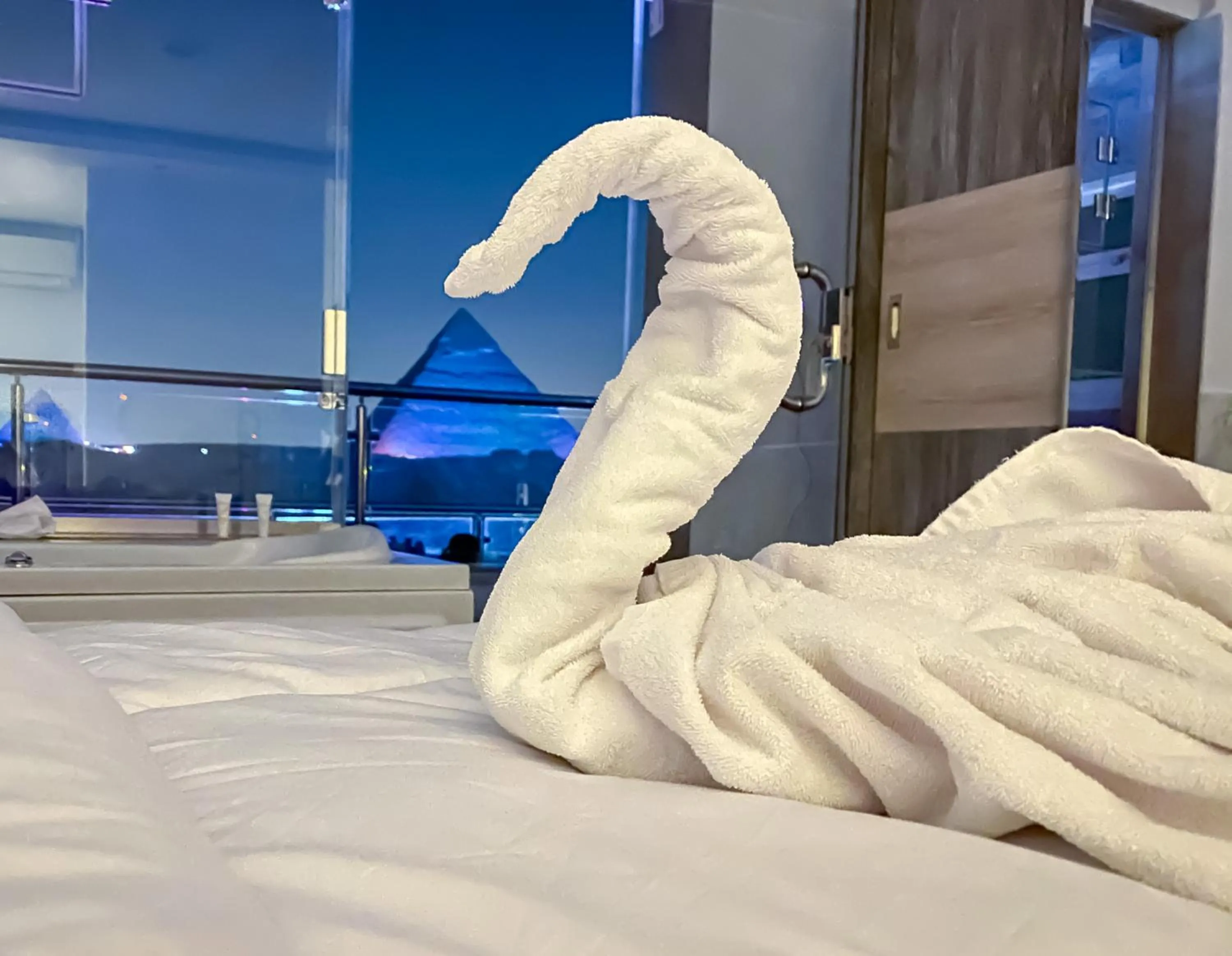 Bed in Best View Pyramids Hotel