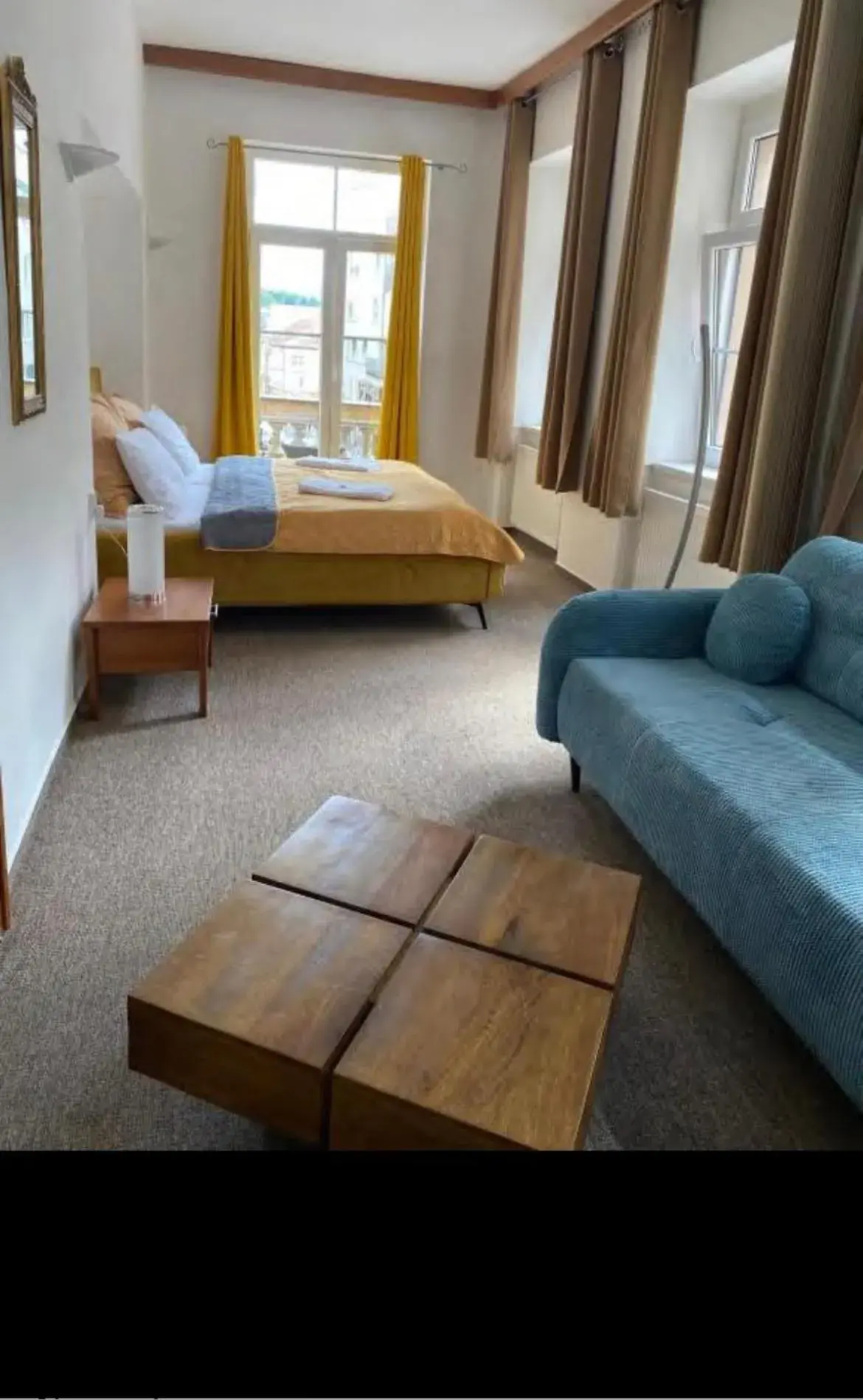 Deluxe Double Room with Balcony in Hotel Radnice Deluxe Double Room with Balcony in Hotel Radnice