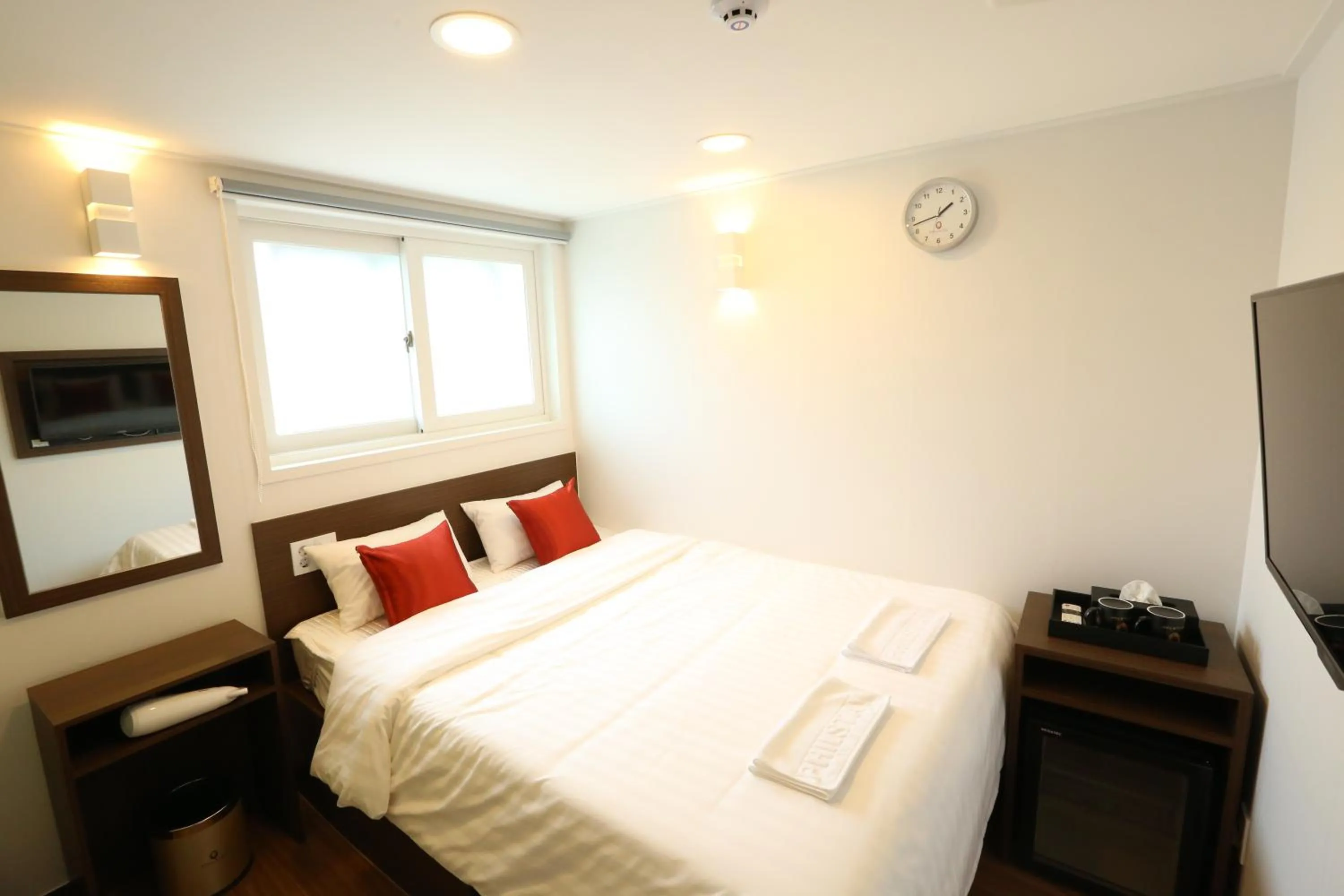 Decorative detail, Bed in Tripstay Myeongdong