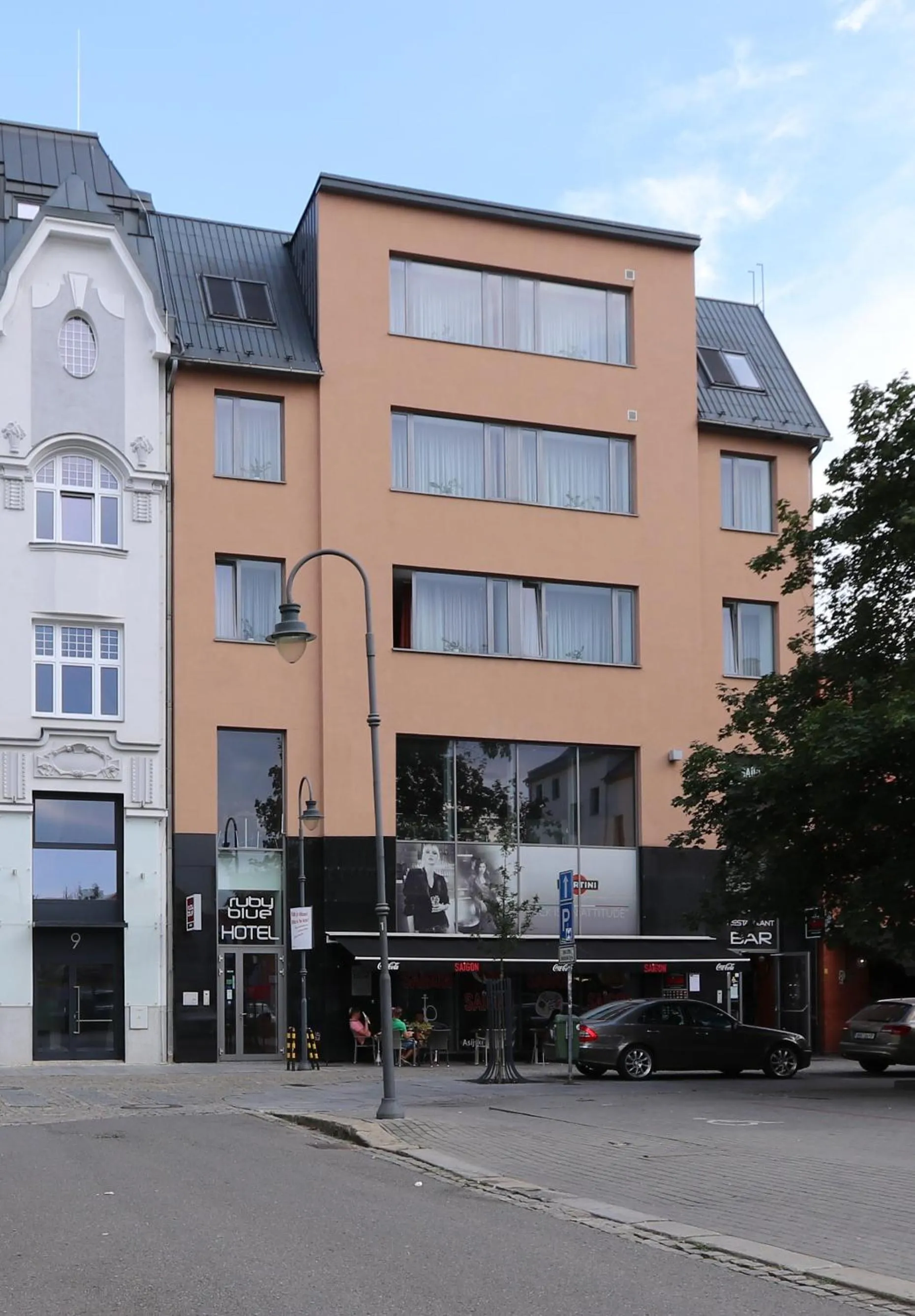 Balcony/Terrace in Ruby Blue