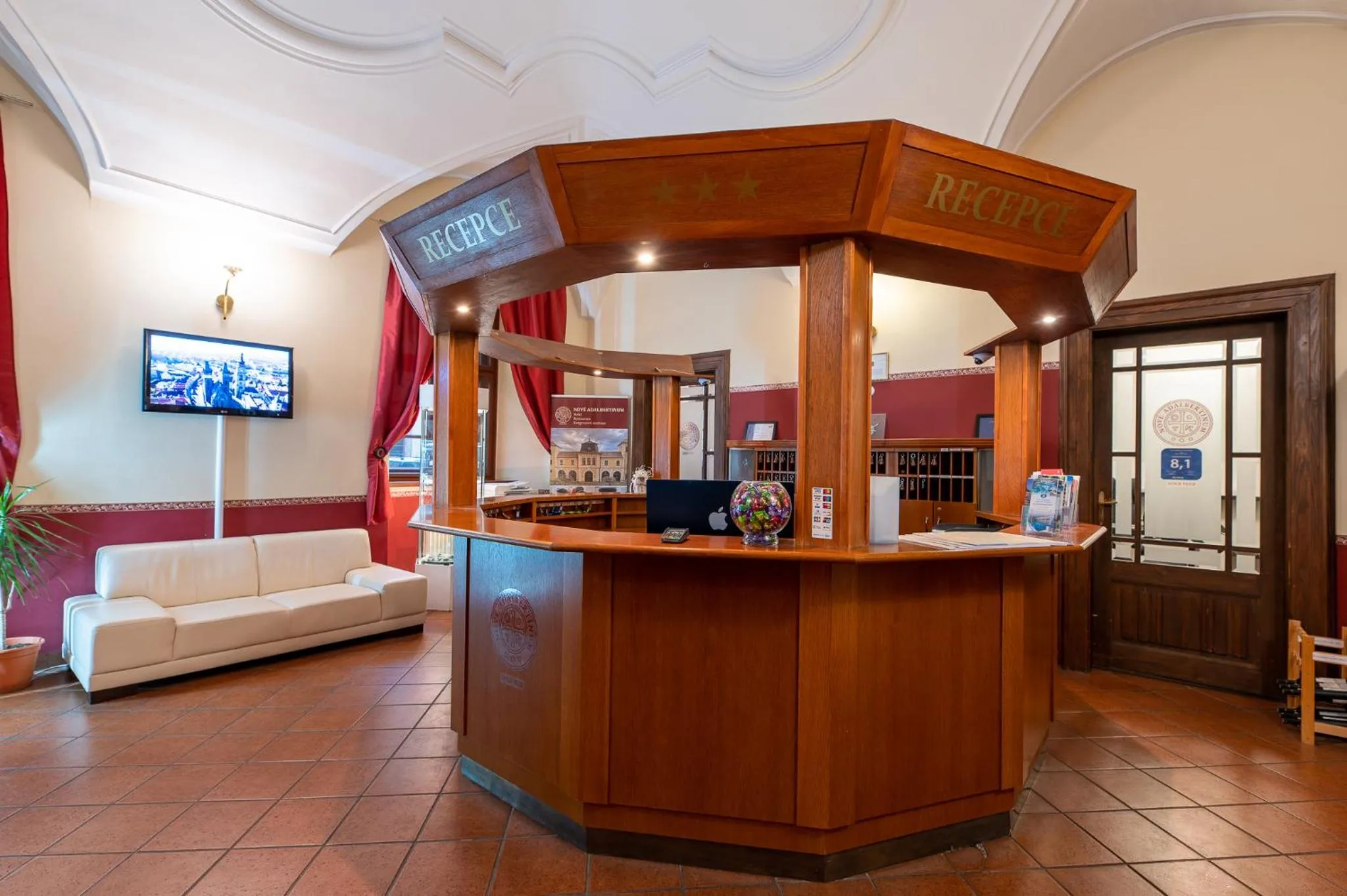 Property building, Bed in Nové Adalbertinum