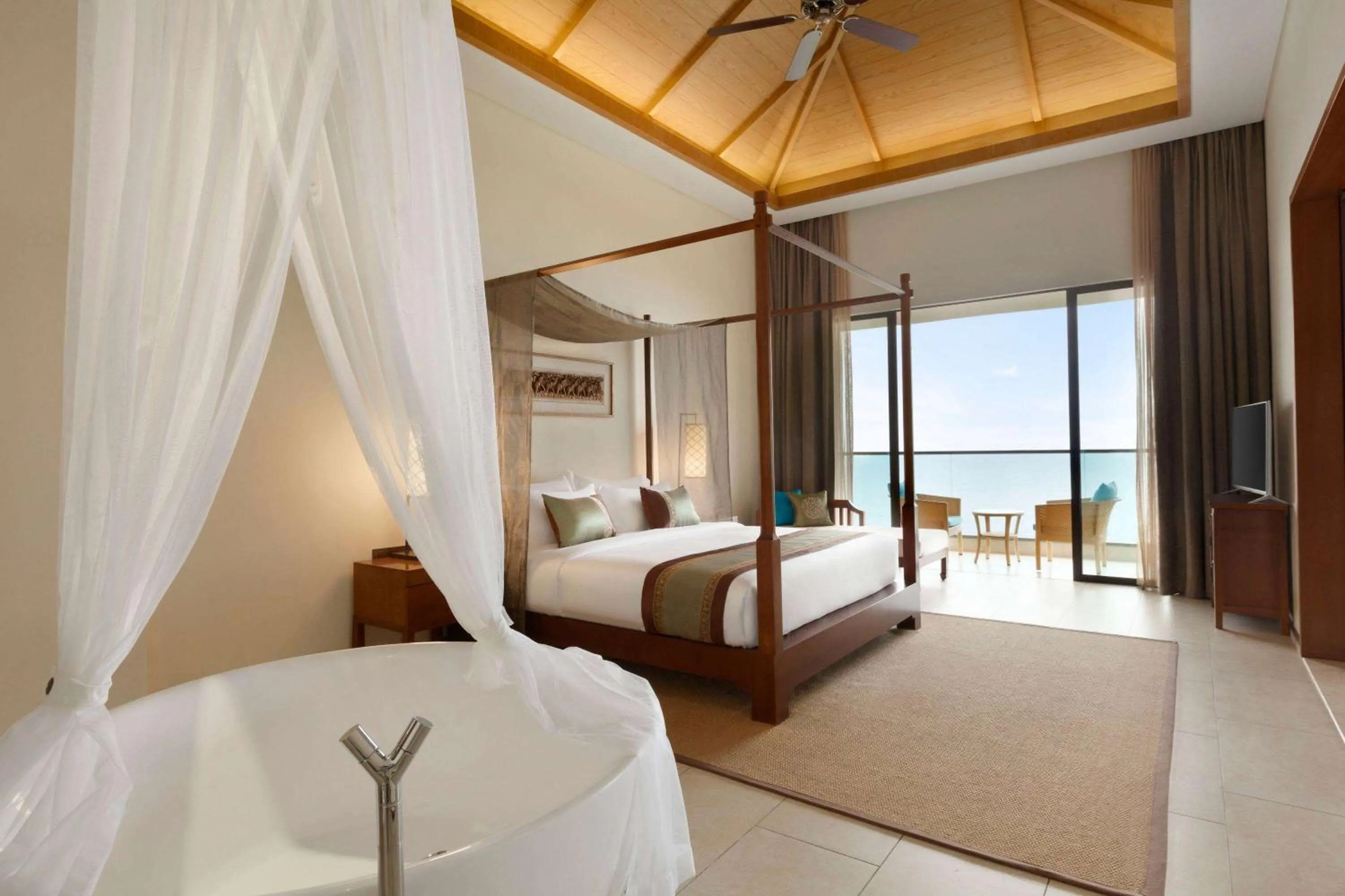 Bed in Wyndham Maoming