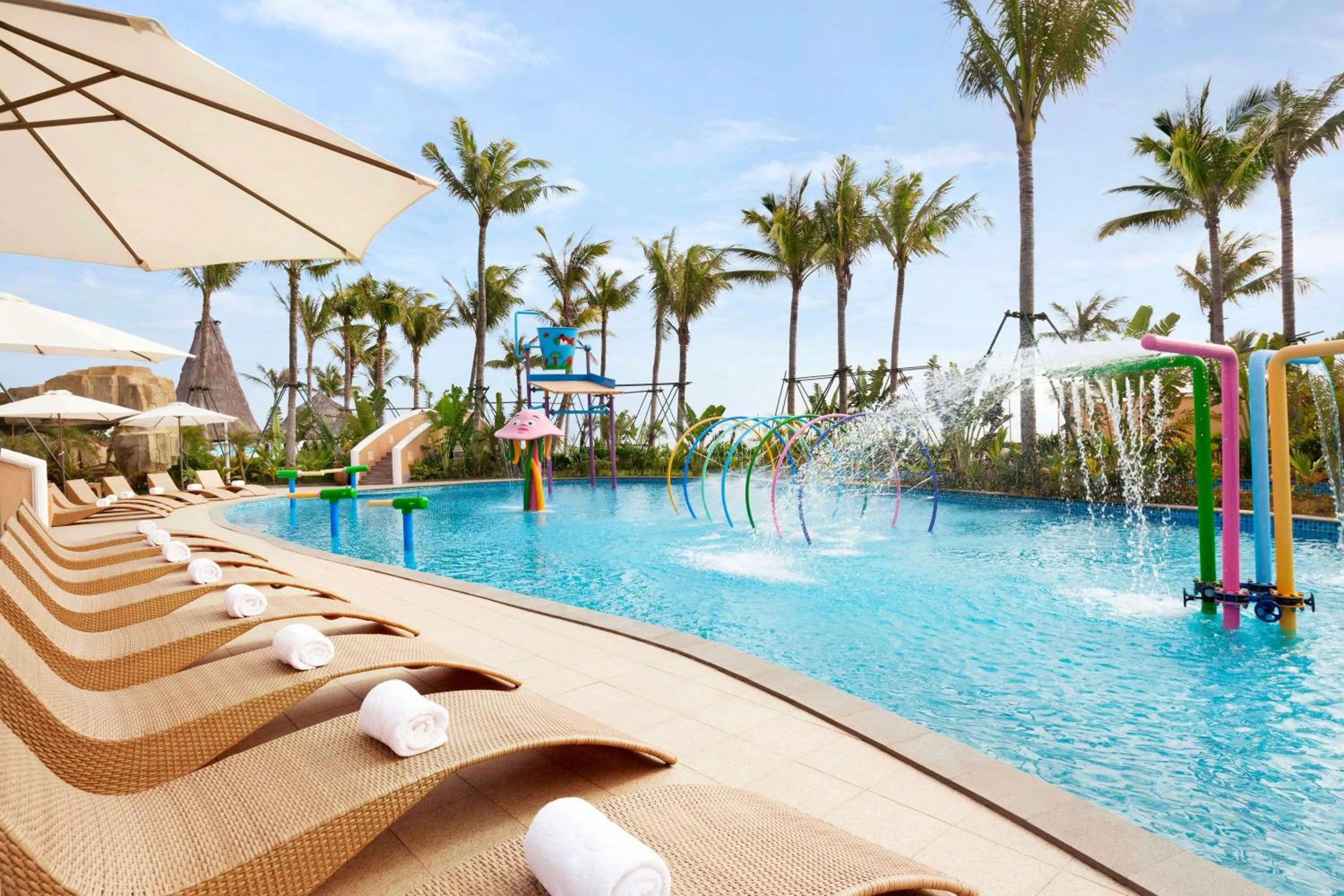 On site, Swimming Pool in Wyndham Maoming