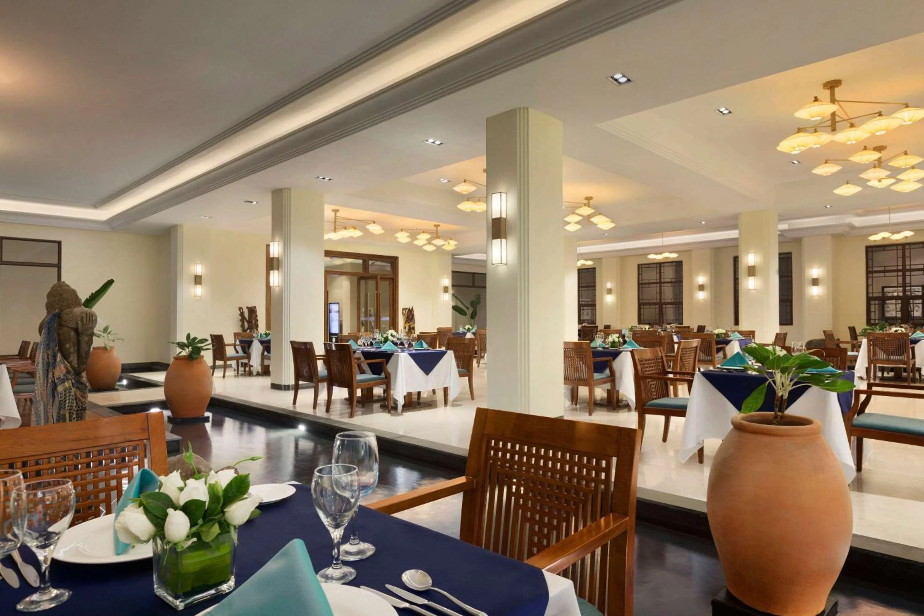 Restaurant/Places to Eat in Wyndham Maoming