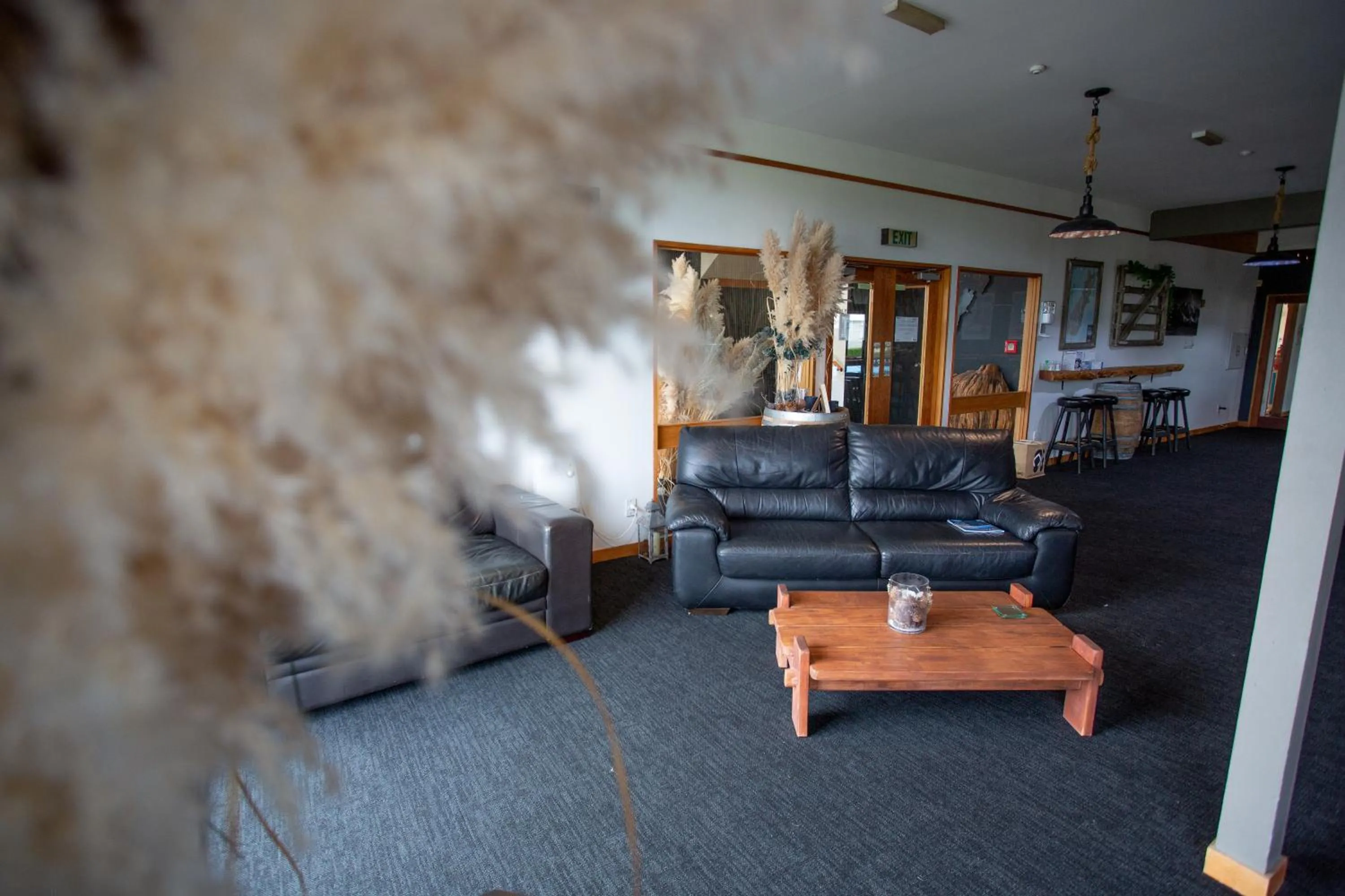 Lounge or bar in Southern Cross Lodge Methven