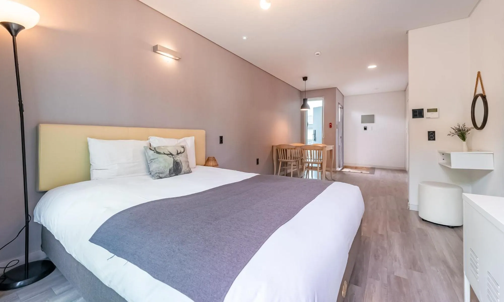 Bed in Pool Villa Sorang