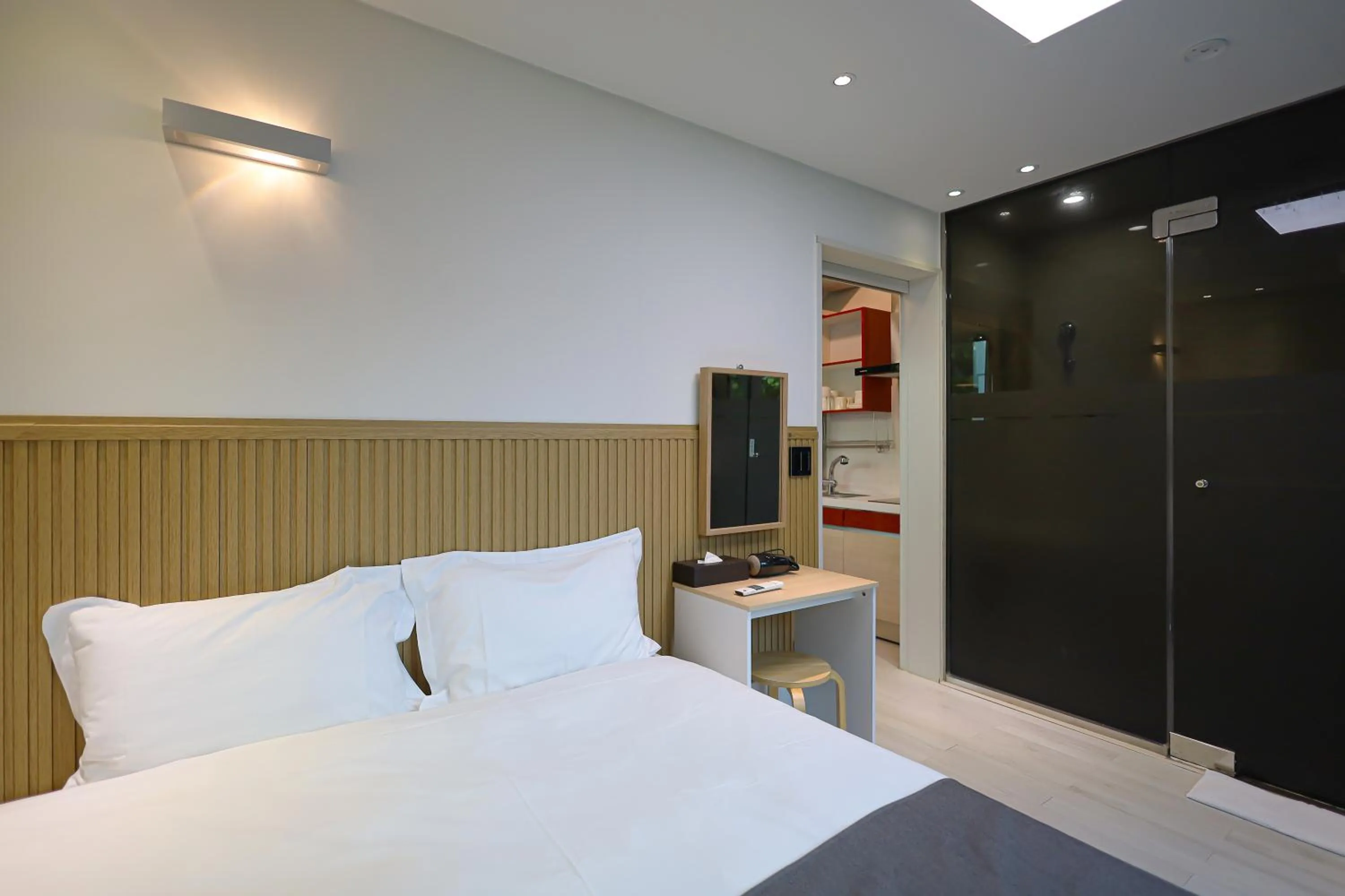 Bed in Pool and Villa Sorang