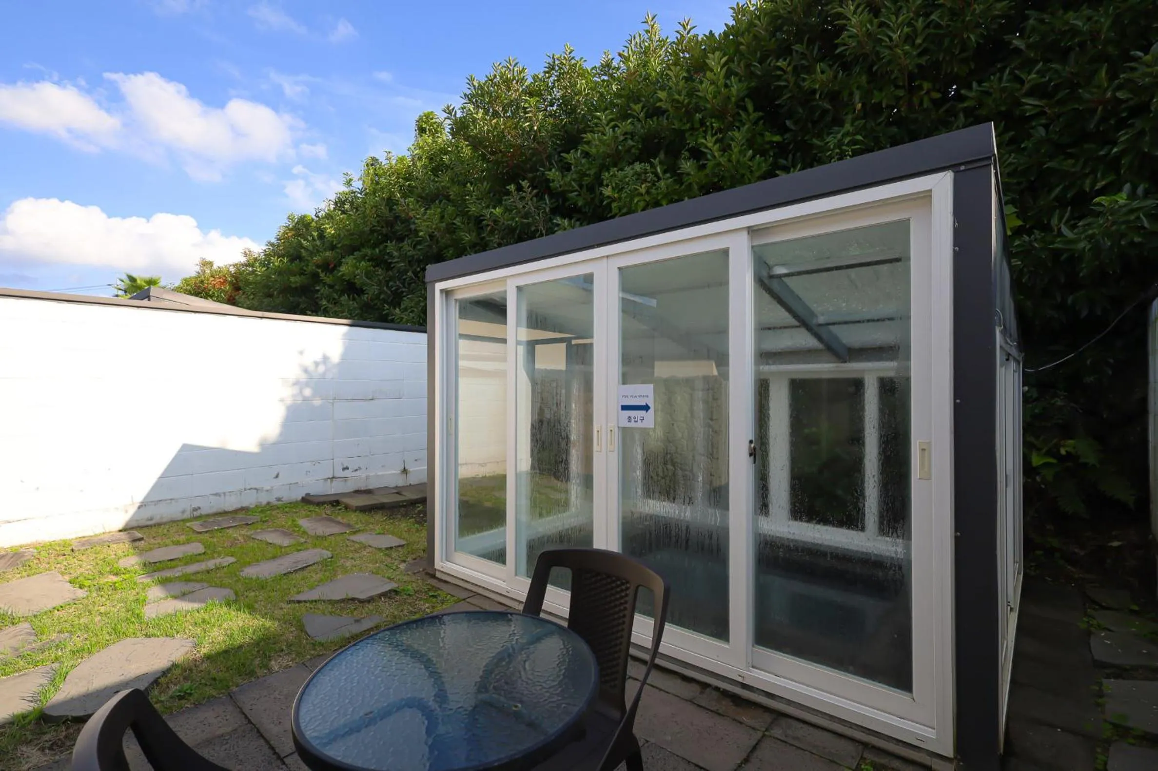 Garden view in Pool and Villa Sorang
