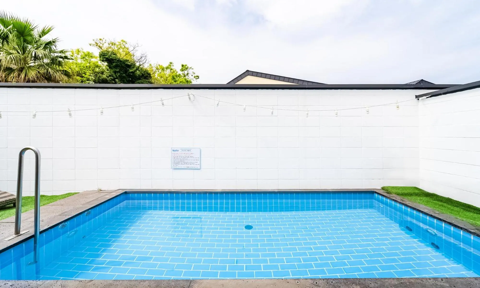 Swimming pool in Pool and Villa Sorang