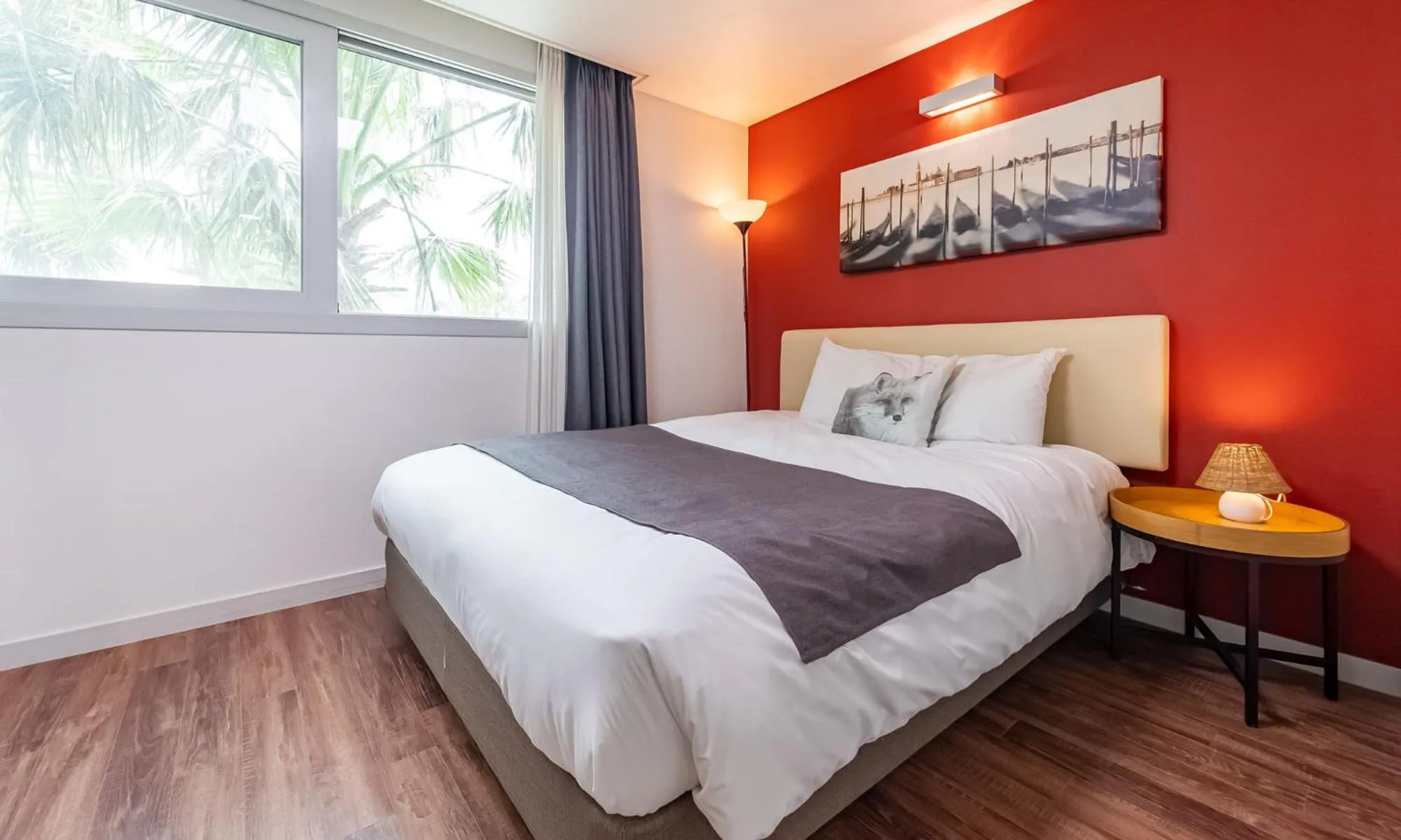 Bed in Pool Villa Sorang