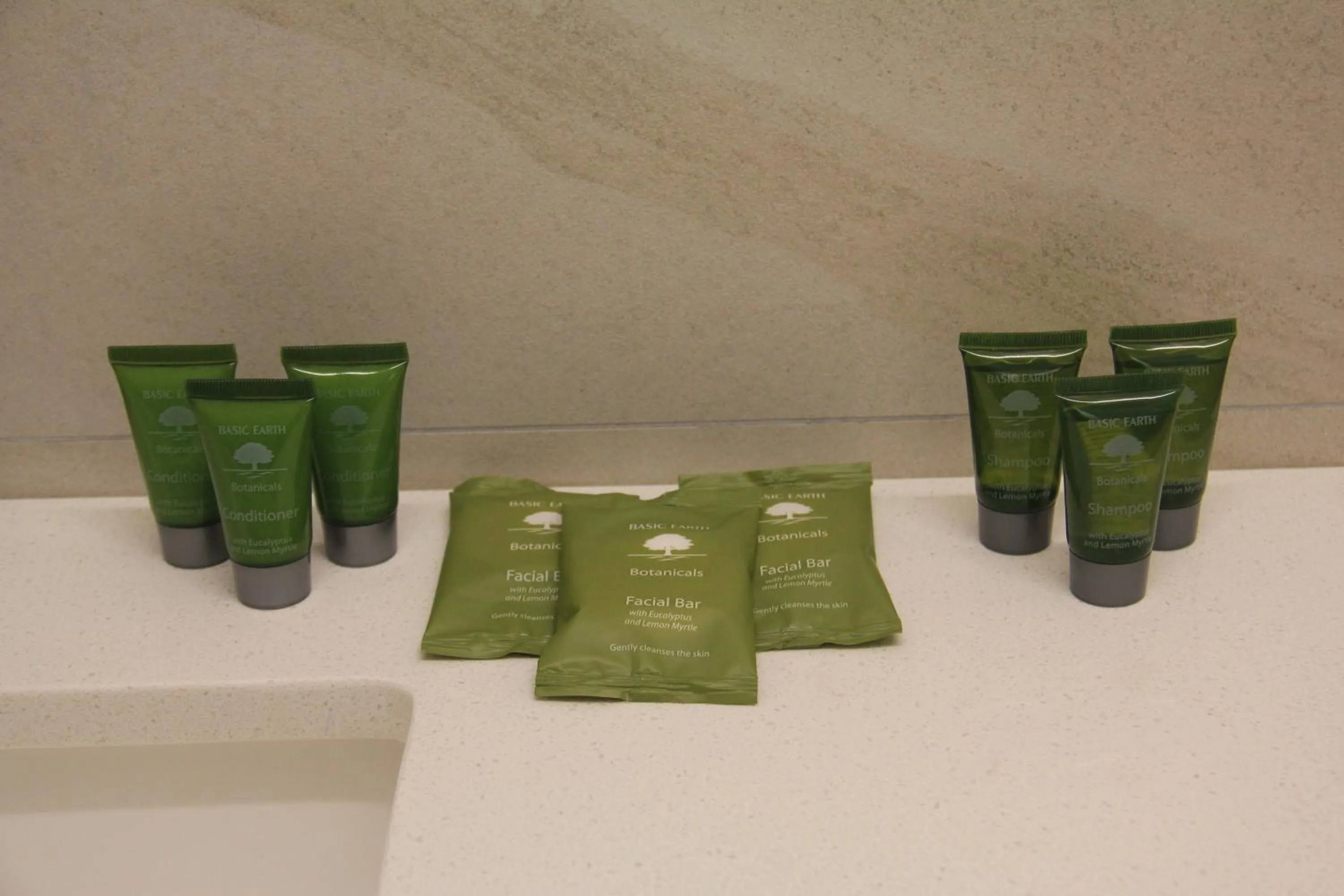 Shower in Busselton Ithaca Motel