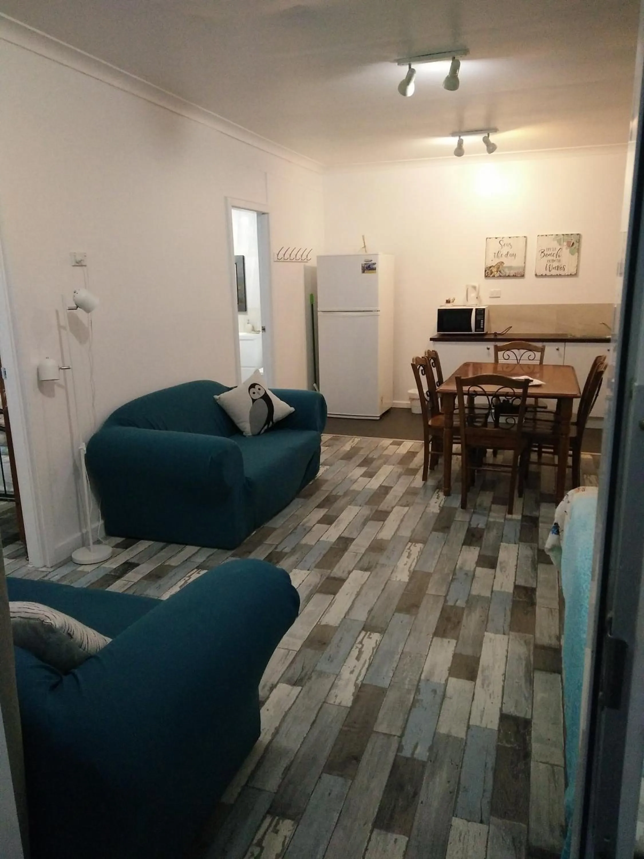 Seating area in Busselton Ithaca Motel