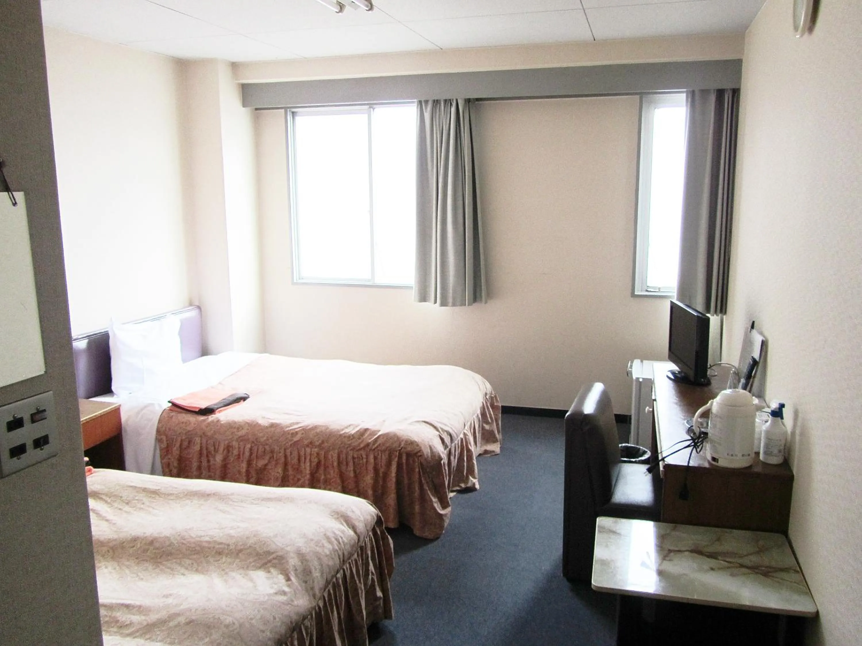 Photo of the whole room, Bed in Asahikan