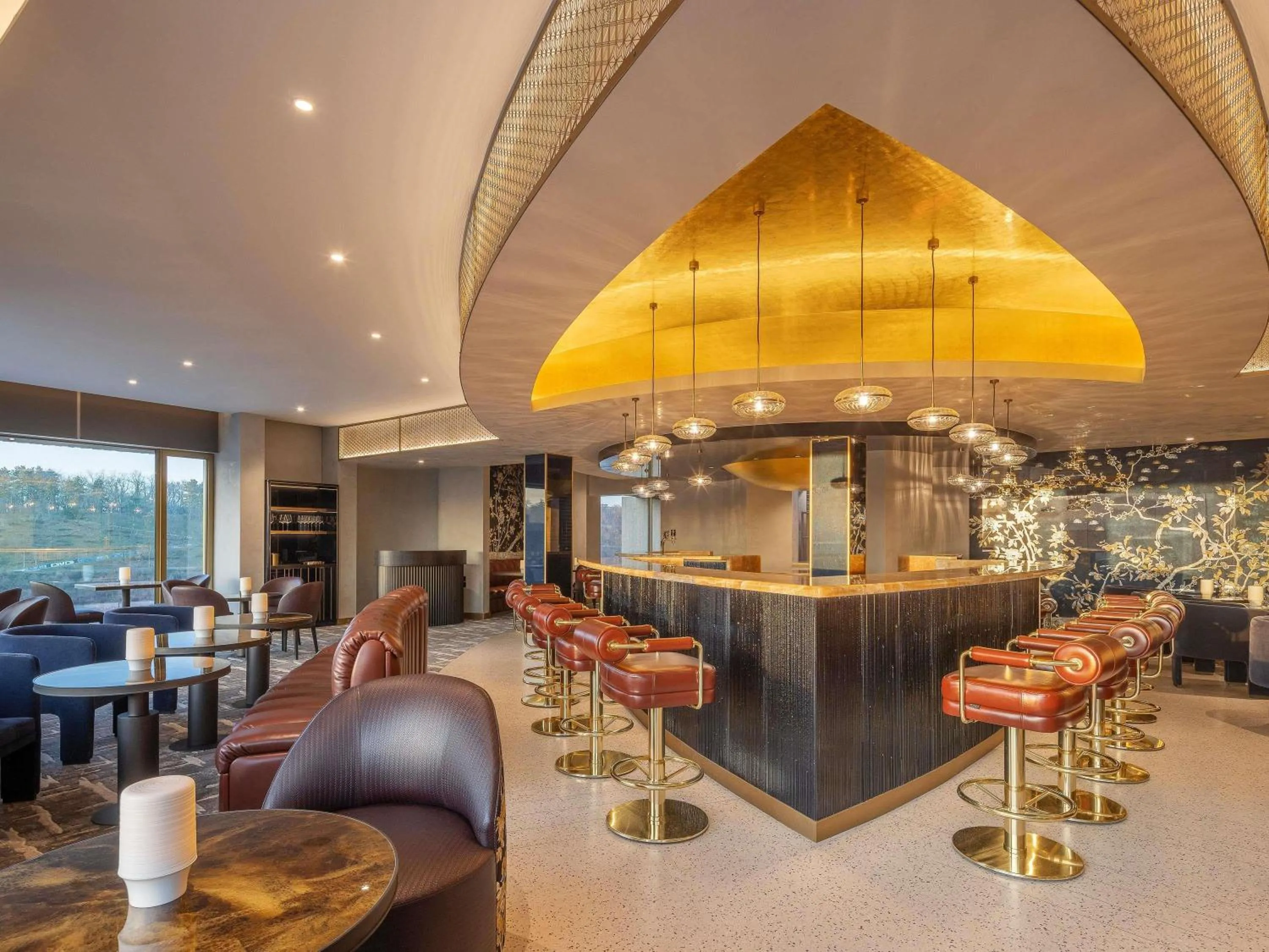 Lounge or bar in Fairmont Golden Prague