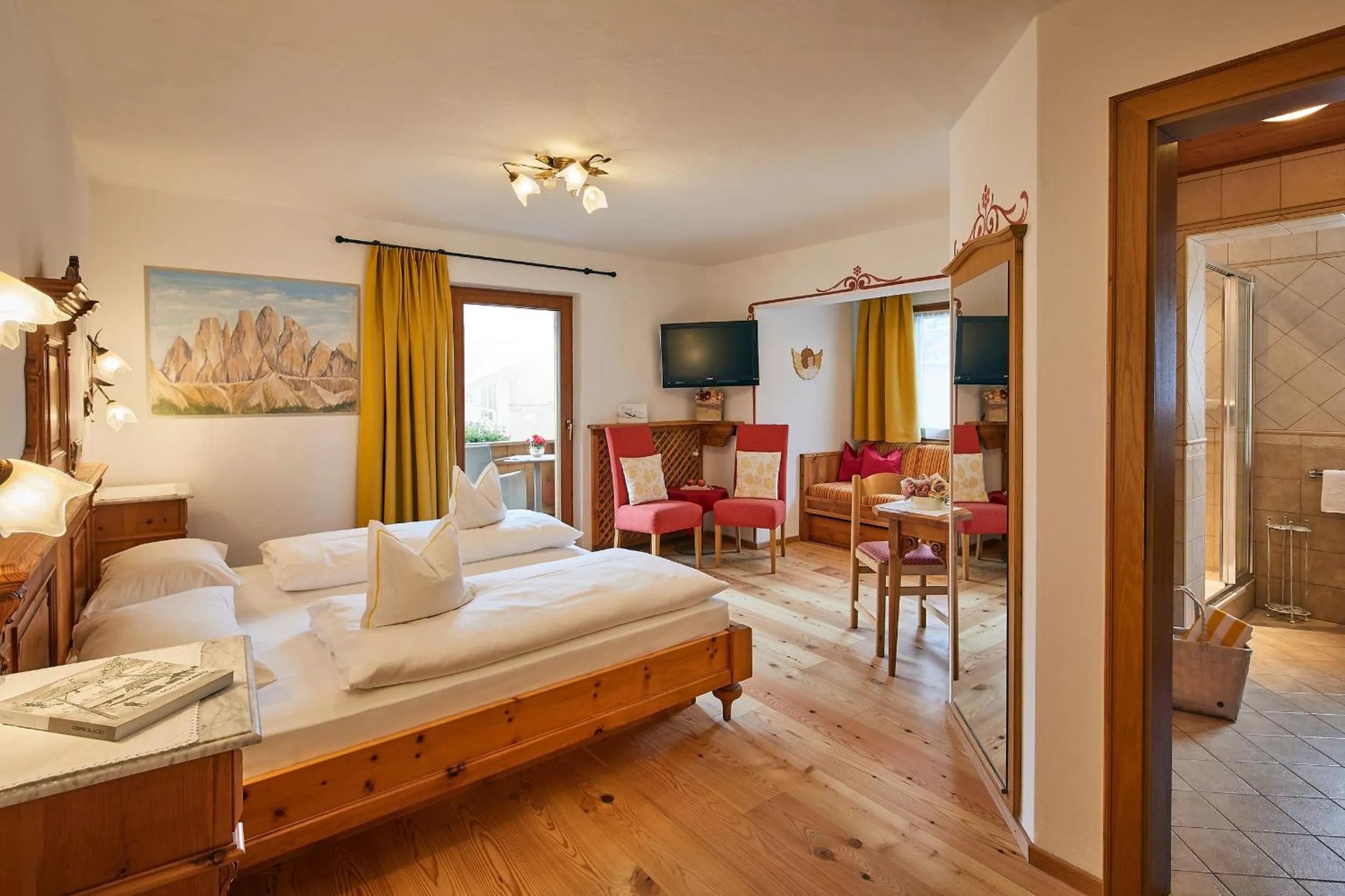 Toilet, Bed in Hotel Al Sonnenhof