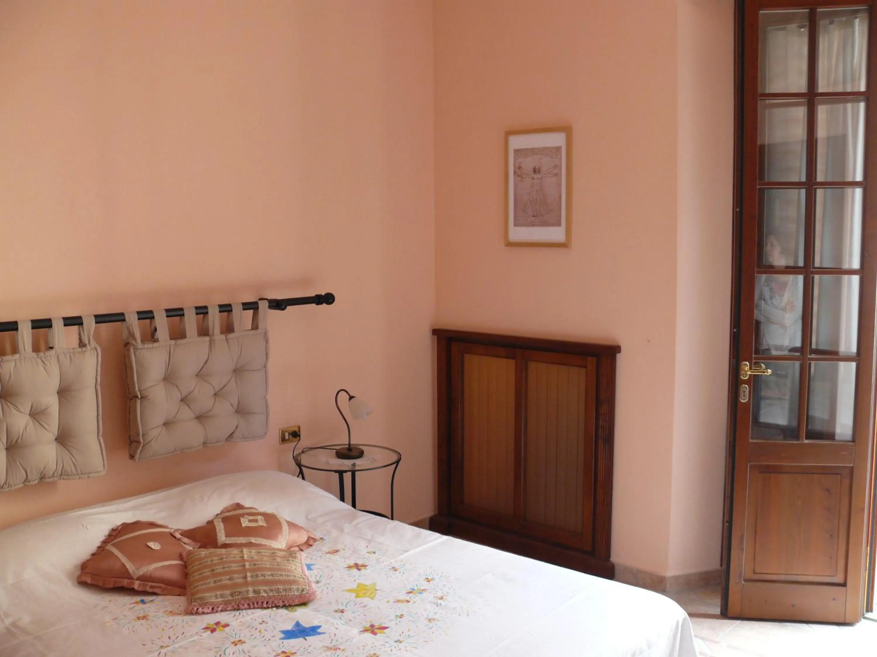 Bedroom, Bed in Antica Bottega di Vinci