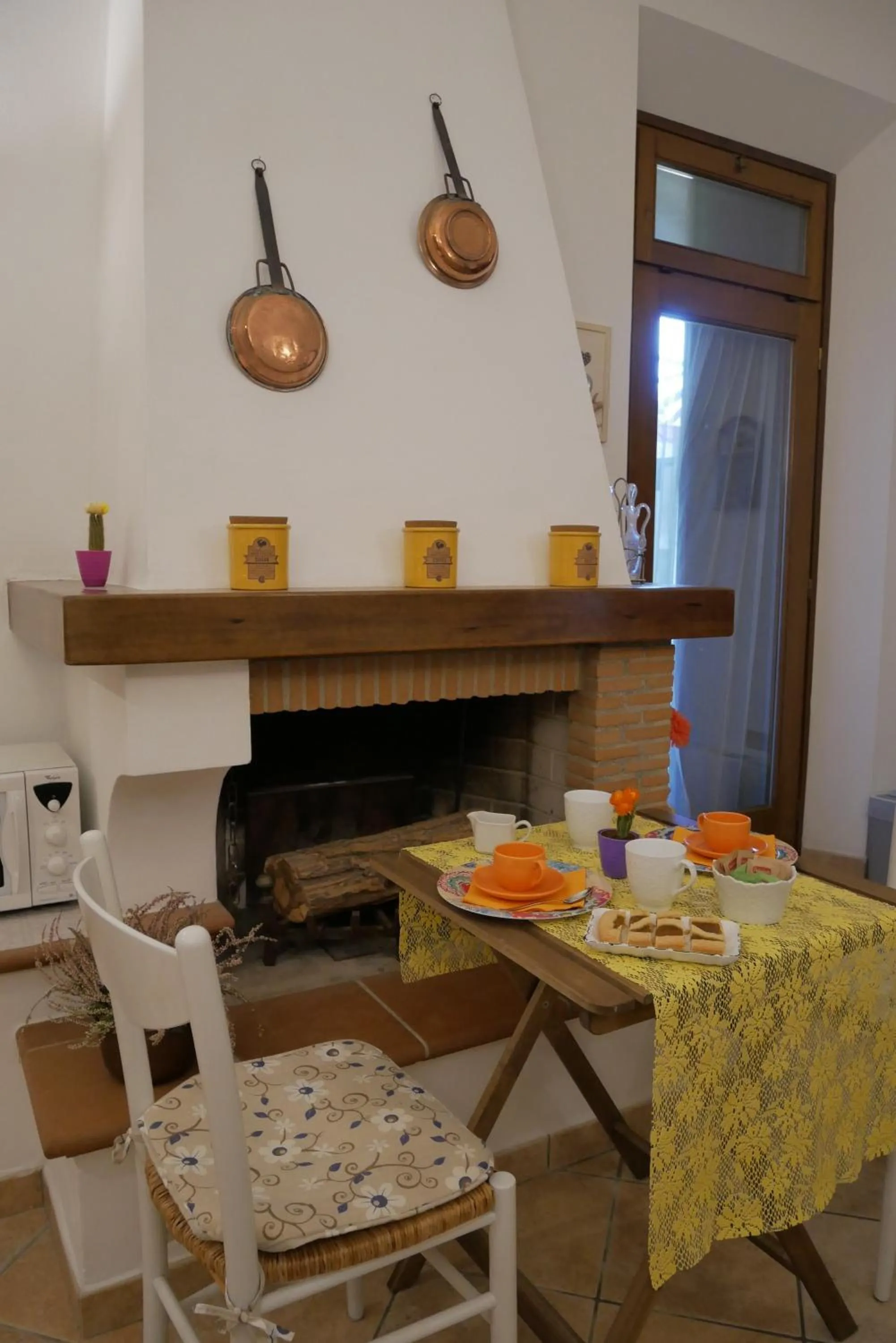 Food and drinks in Antica Bottega di Vinci