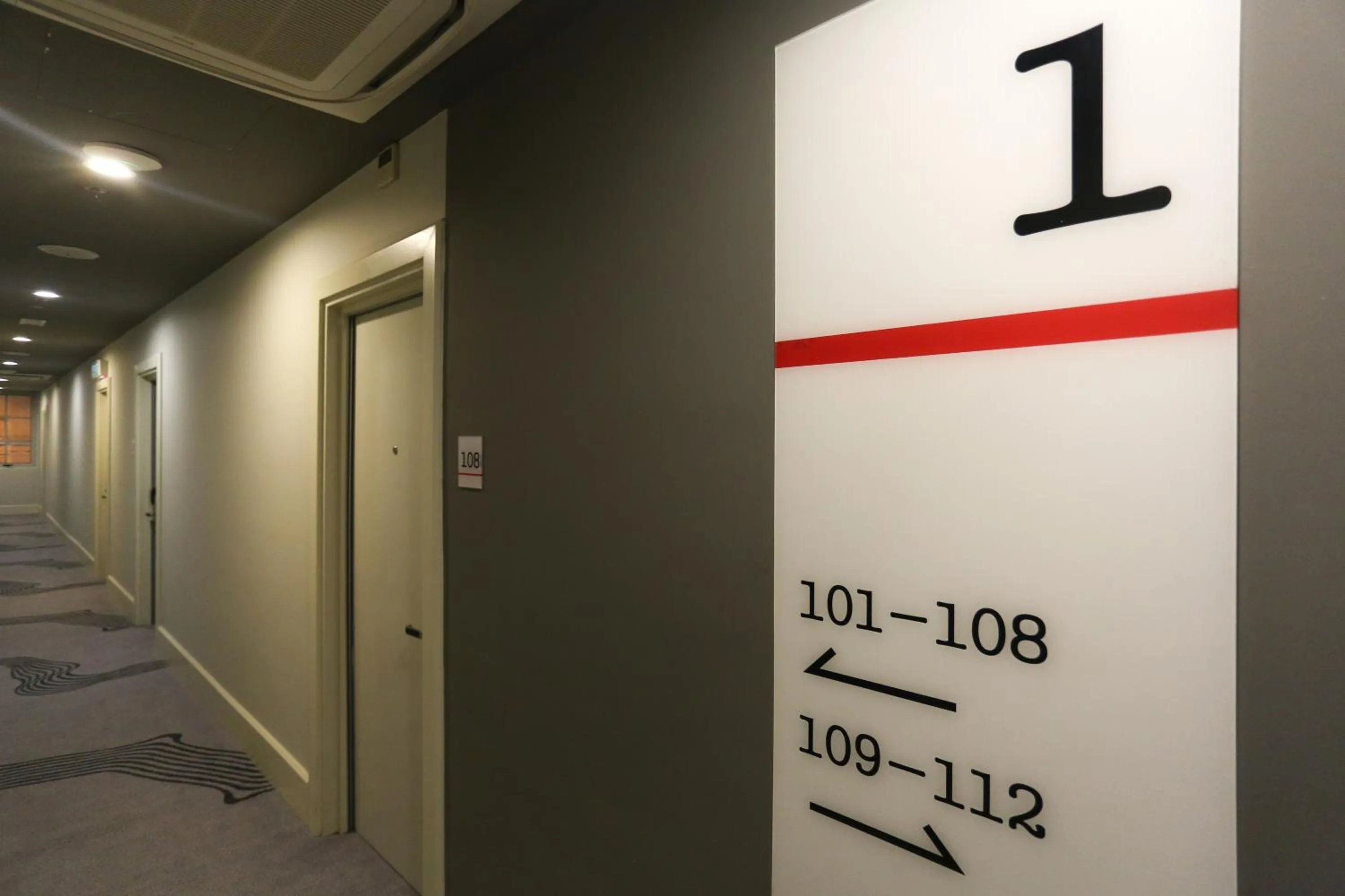 Avenue J Hotel, Central Market