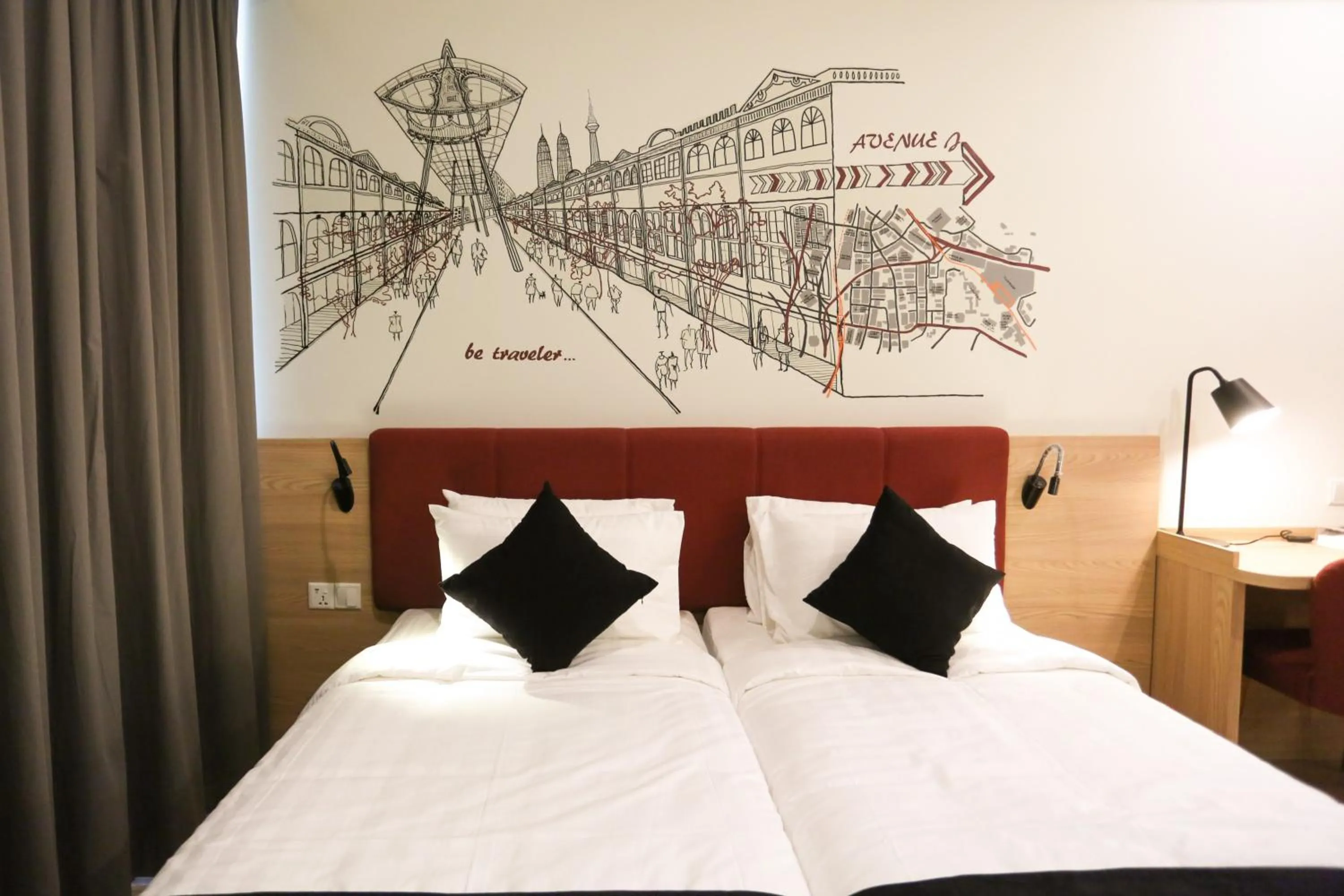 Avenue J Hotel, Central Market